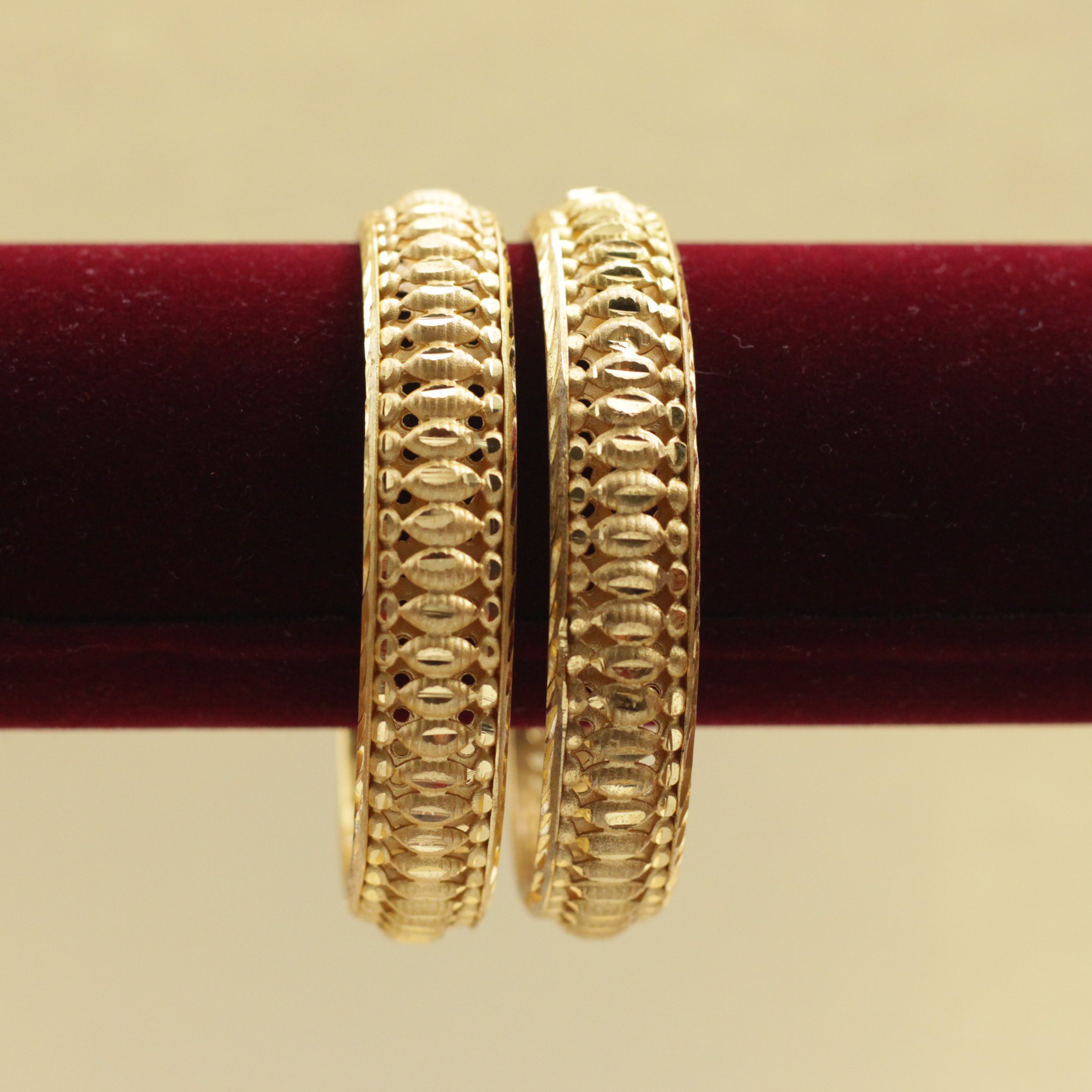 Gold Look Office/Daily Wear Thick Chura Bangles - 010