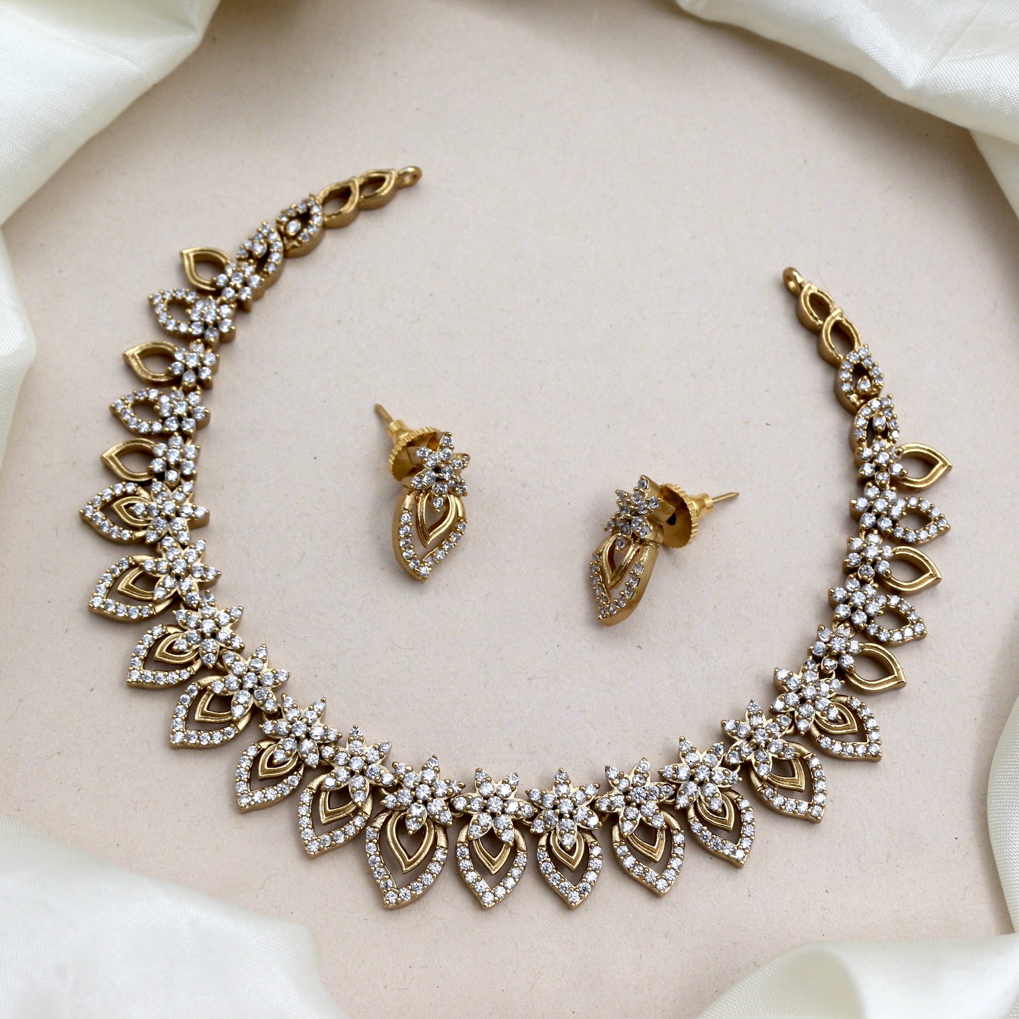 Diamond Look Antique AD Flower Leaf Bridal Necklace Set