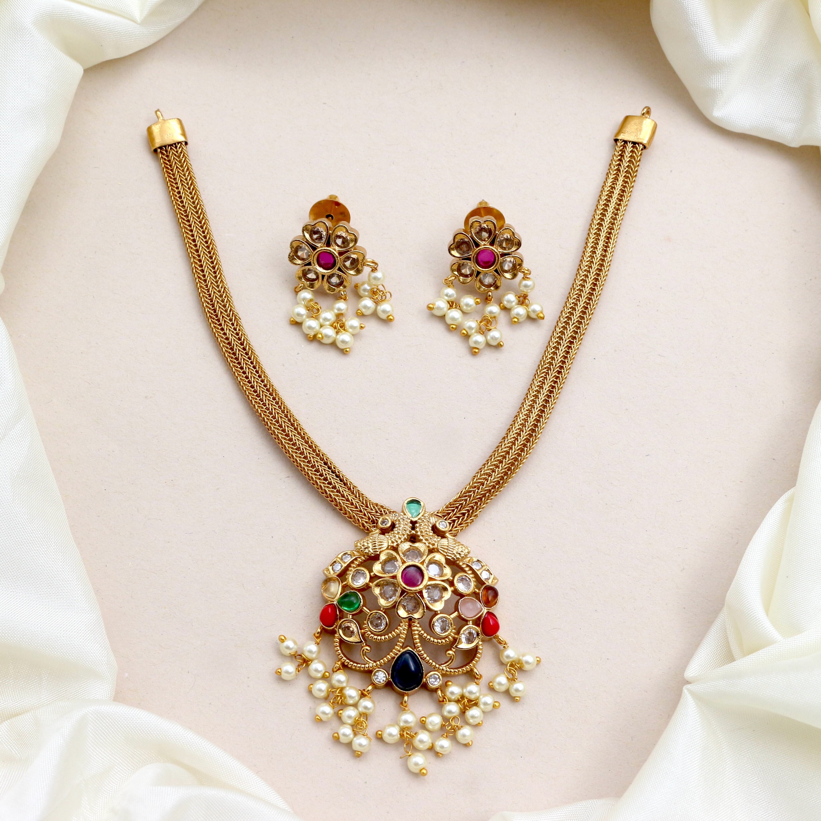 Antique Gold Navarathna Pendant Short Necklace Set