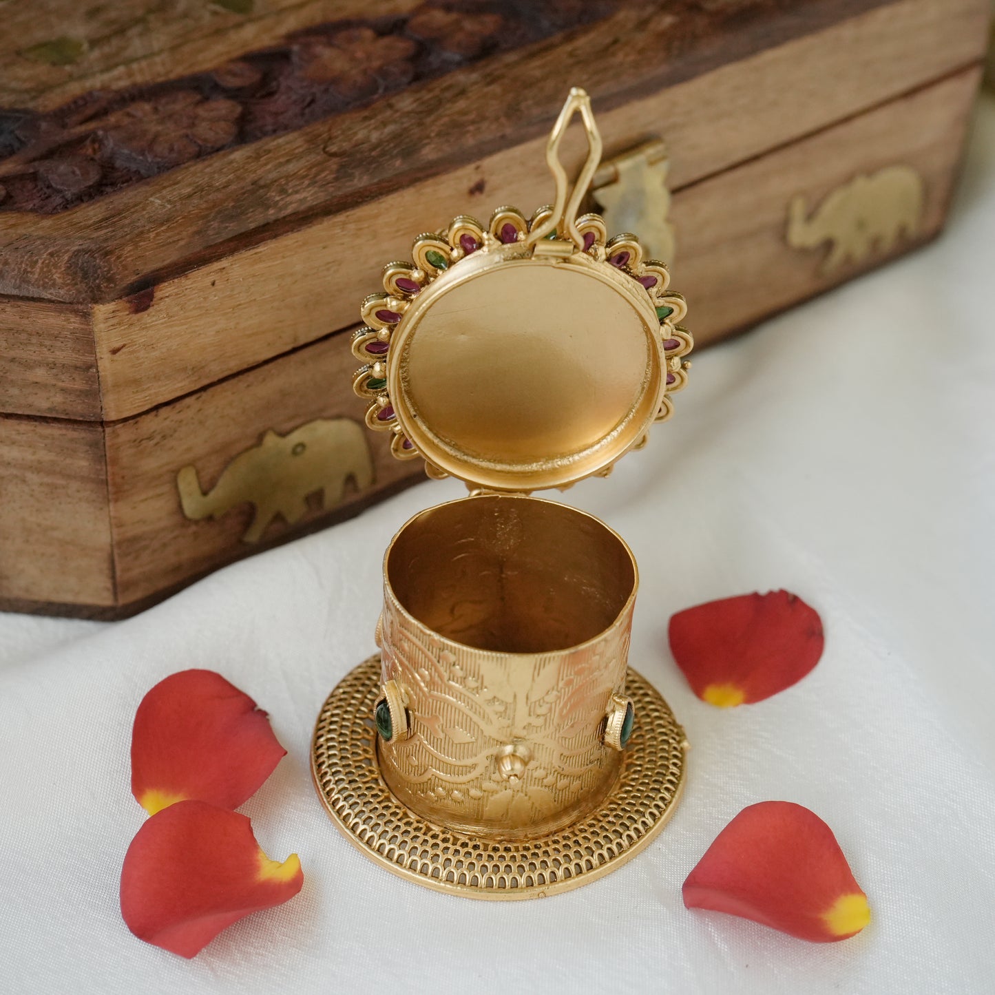 Antique Gold Nagasi Ram Parivar KumKum Box/Kumkum Karanda/Sindoor Dabbi