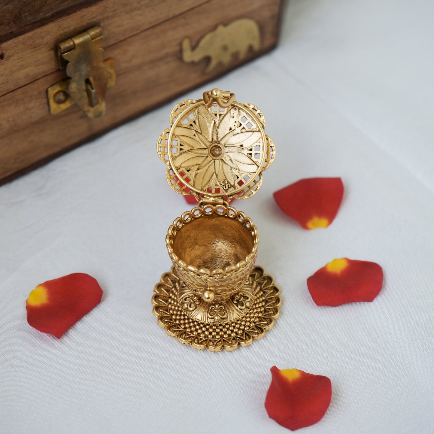 Antique Gold Nagasi Sri Lakshmi Kemp KumKum Box/Kumkum Karanda/Sindoor Dabbi