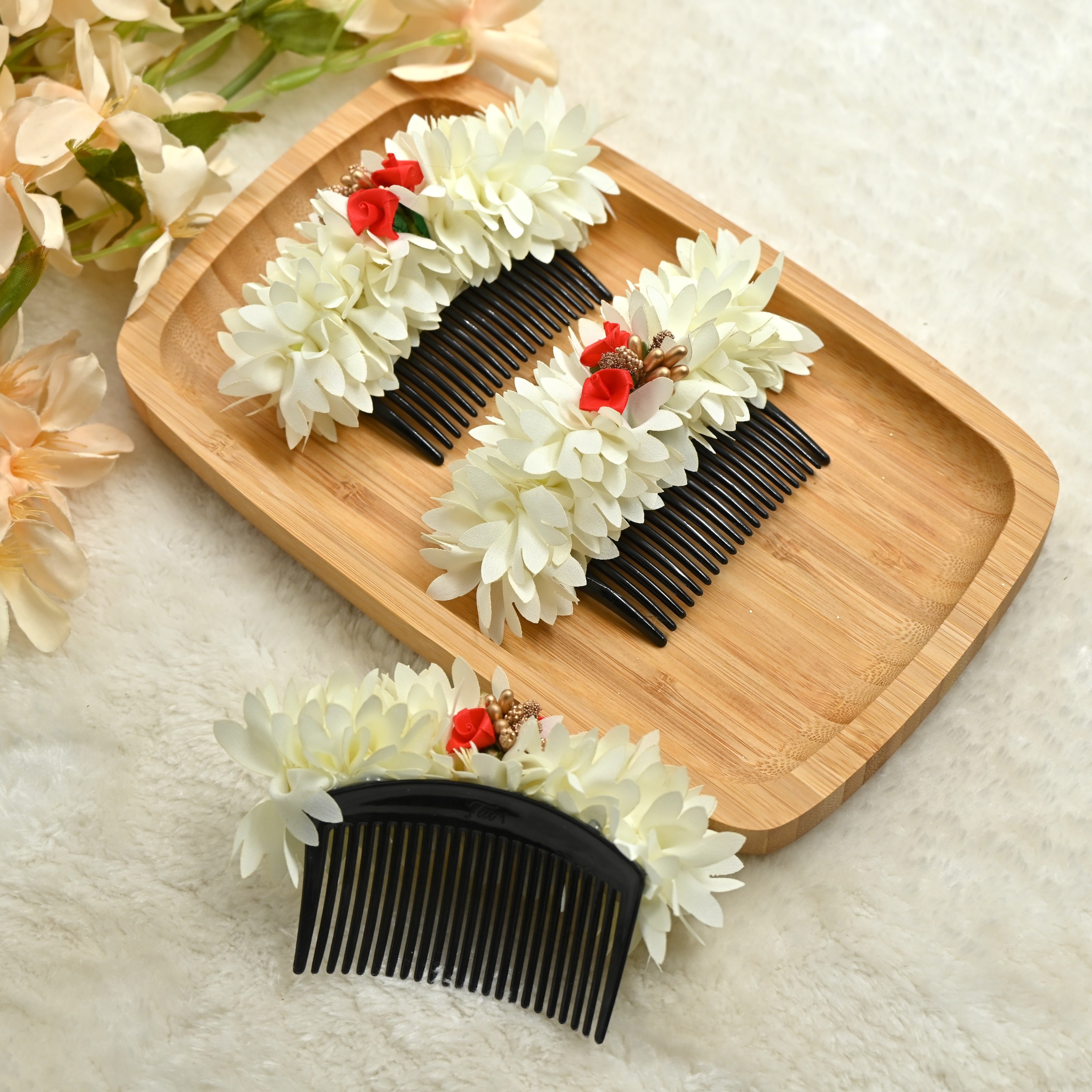 Handmade Pichi Poo Comb - Kaatu Malli Poo Comb Hair Accessory