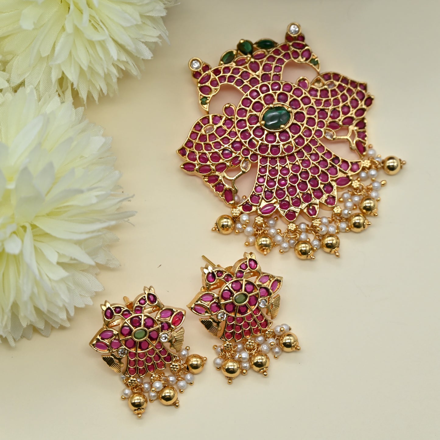 Detachable Premium Kemp Kundan Gandaberunda Pendant Set