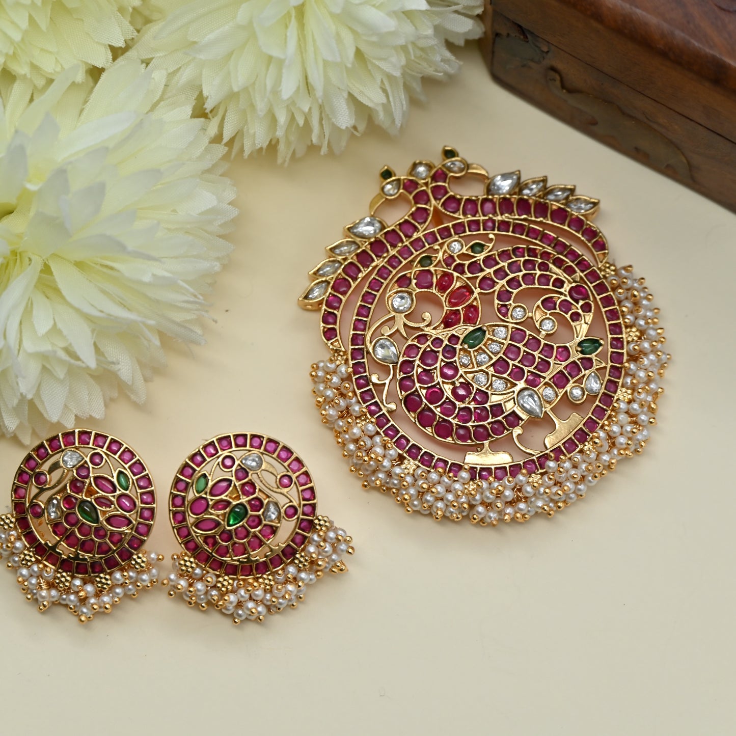 Detachable Premium Kemp Kundan Bunch Beads Annapakshi Pendant Set