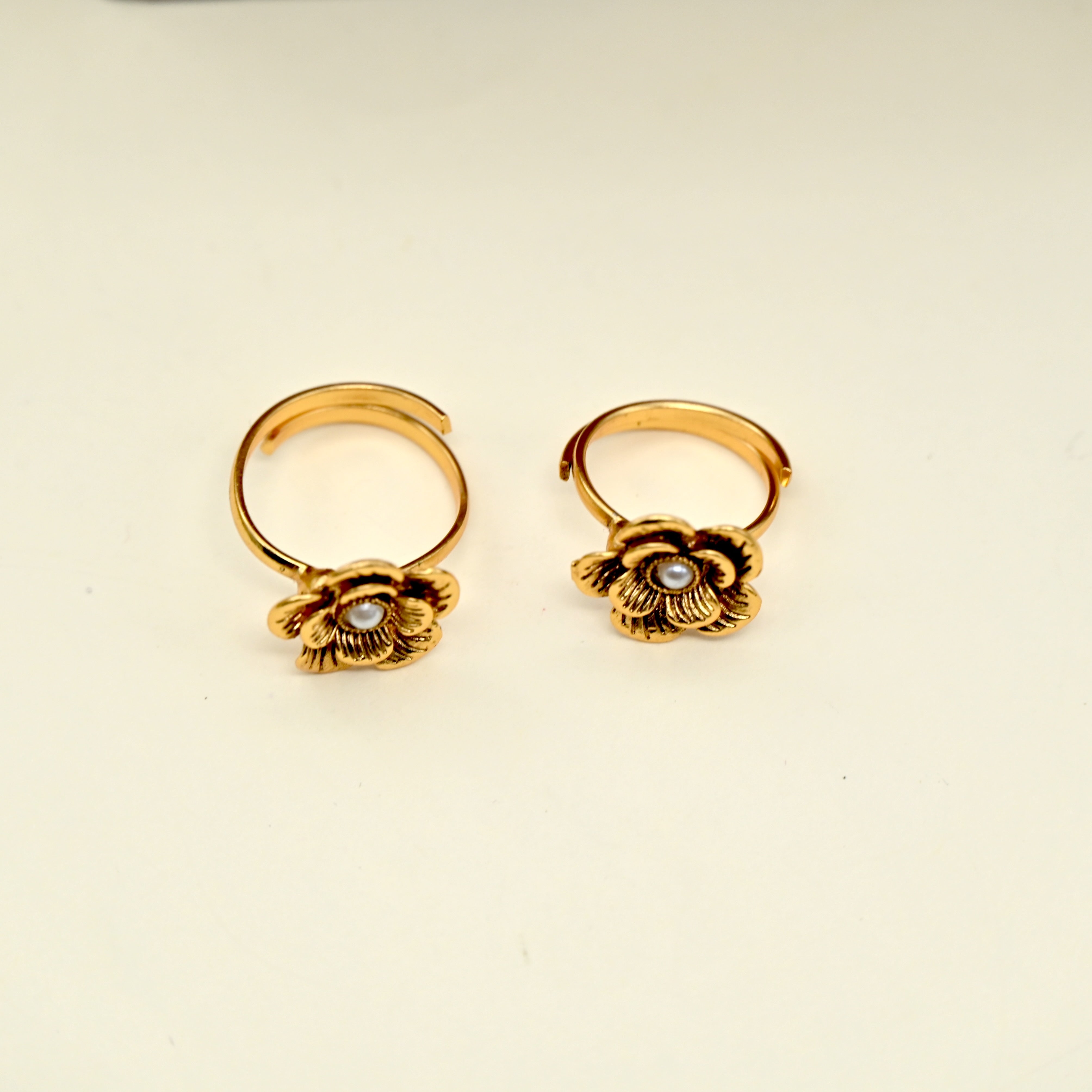 Gold Look Premium Pearl Flower Toe Rings For Women - TR002