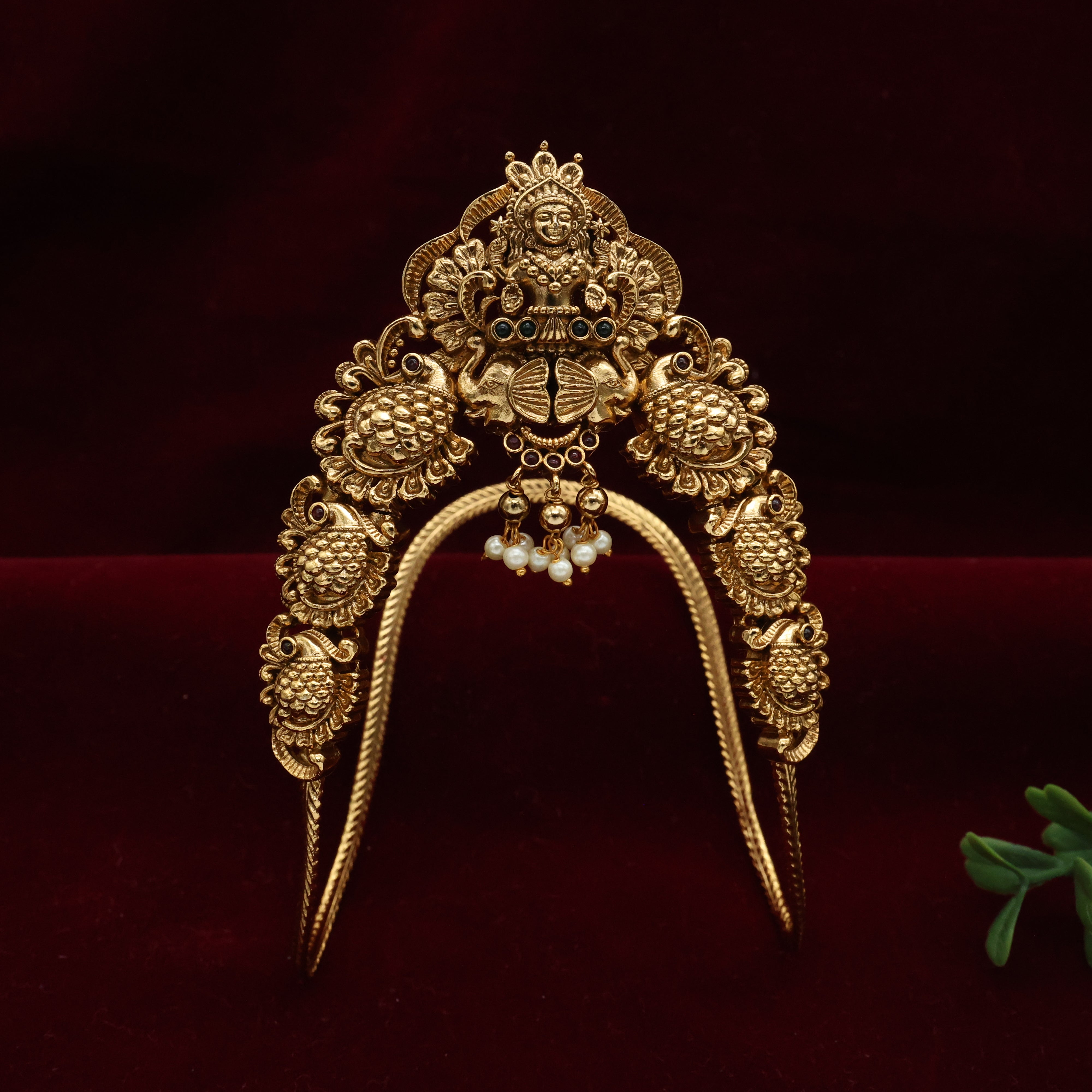 Antique Gold Nagas Mayil Gajalakshmi Single Bridal Vanki