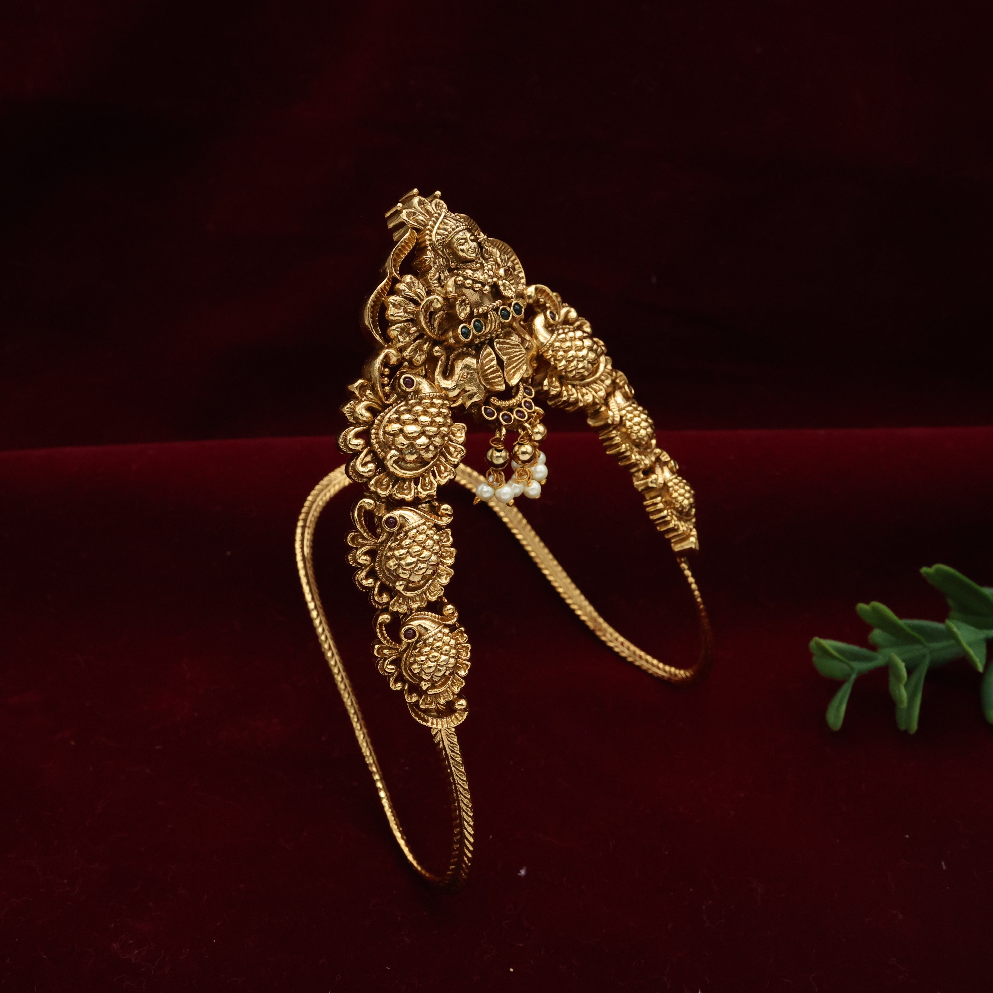 Antique Gold Nagas Mayil Gajalakshmi Single Bridal Vanki