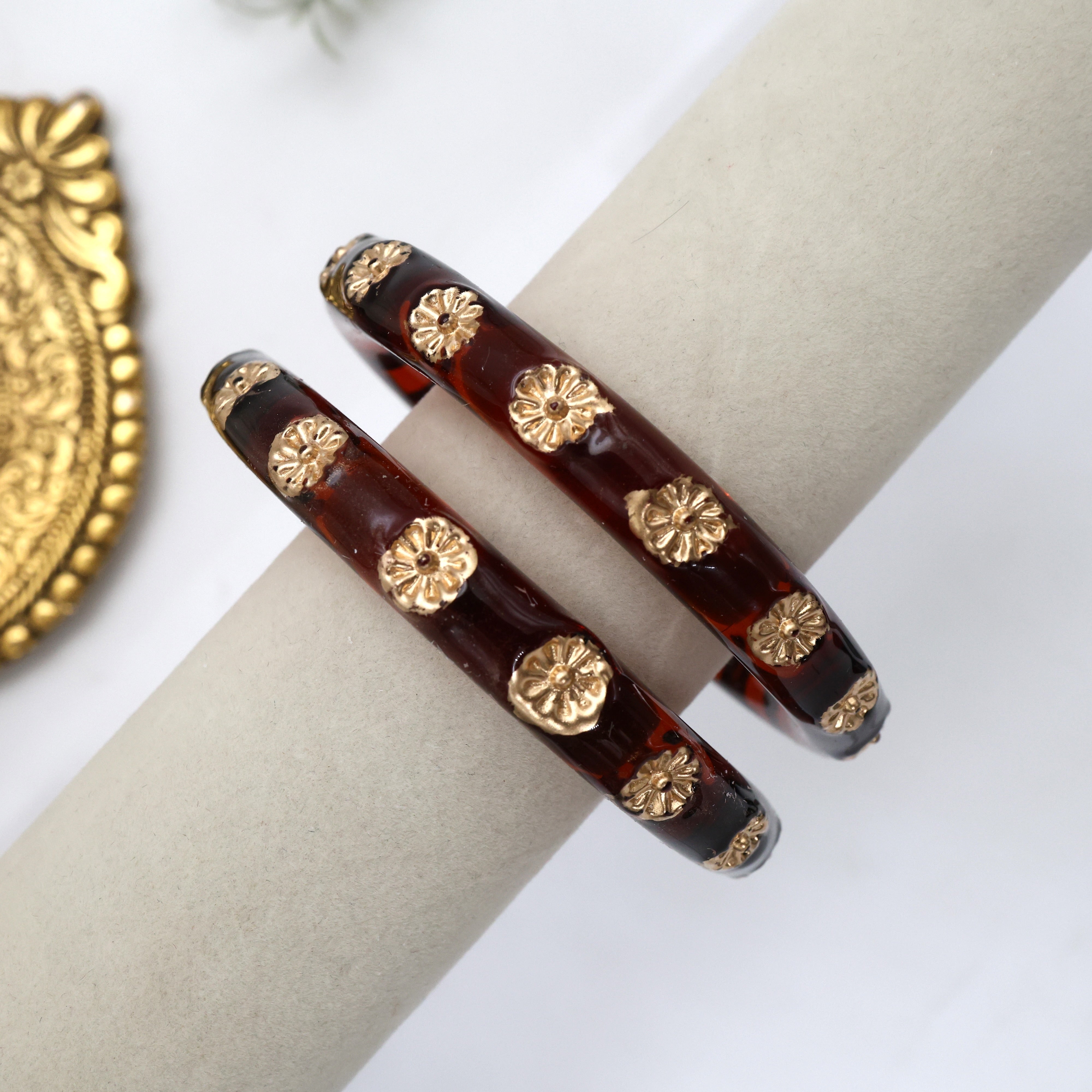Thick Glass Gold Flower Cut Kada Bangles