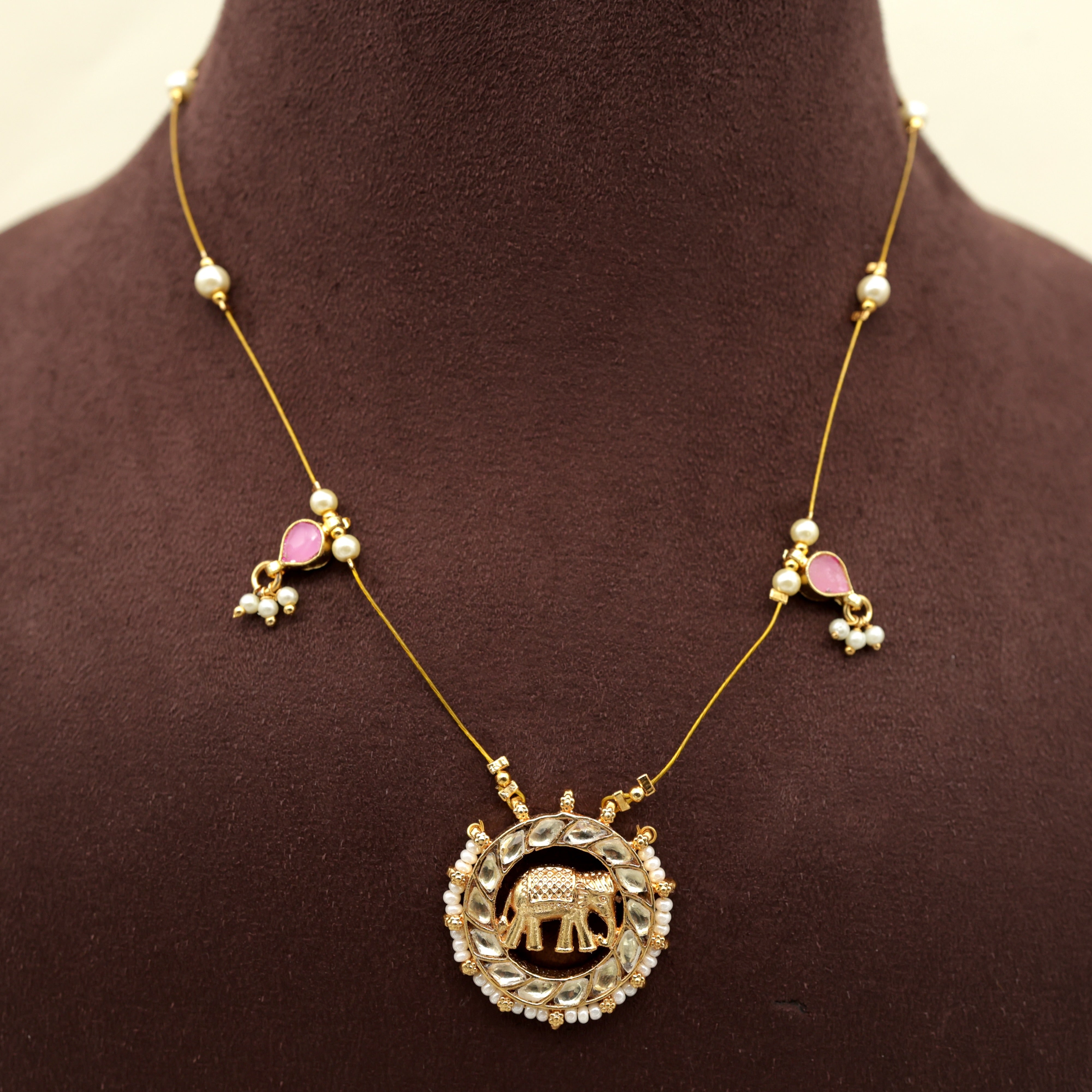 GAJA - Handmade Pachi Kundan Invisible Necklace Set