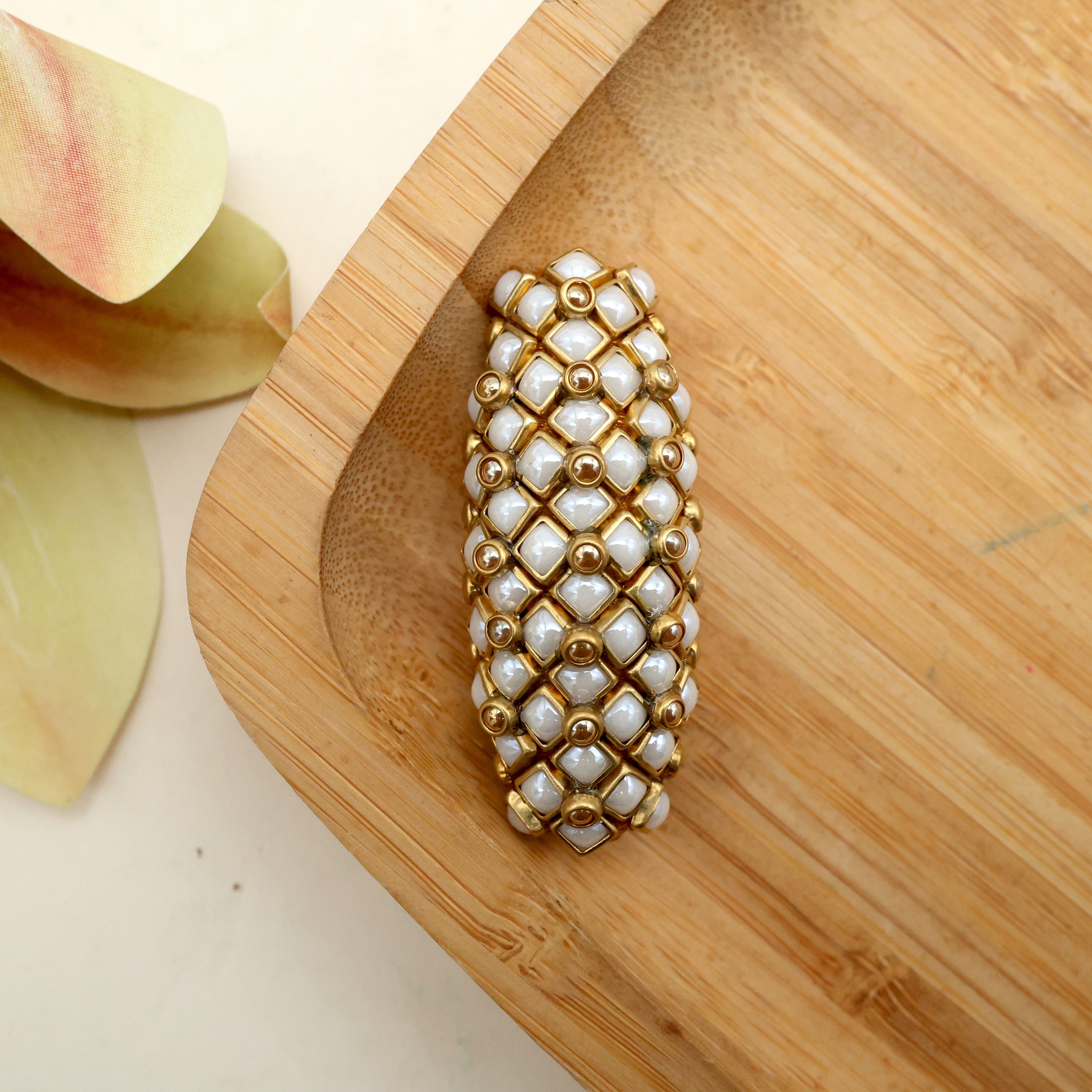 Handmade Silk Thread Kundan Saree Pin