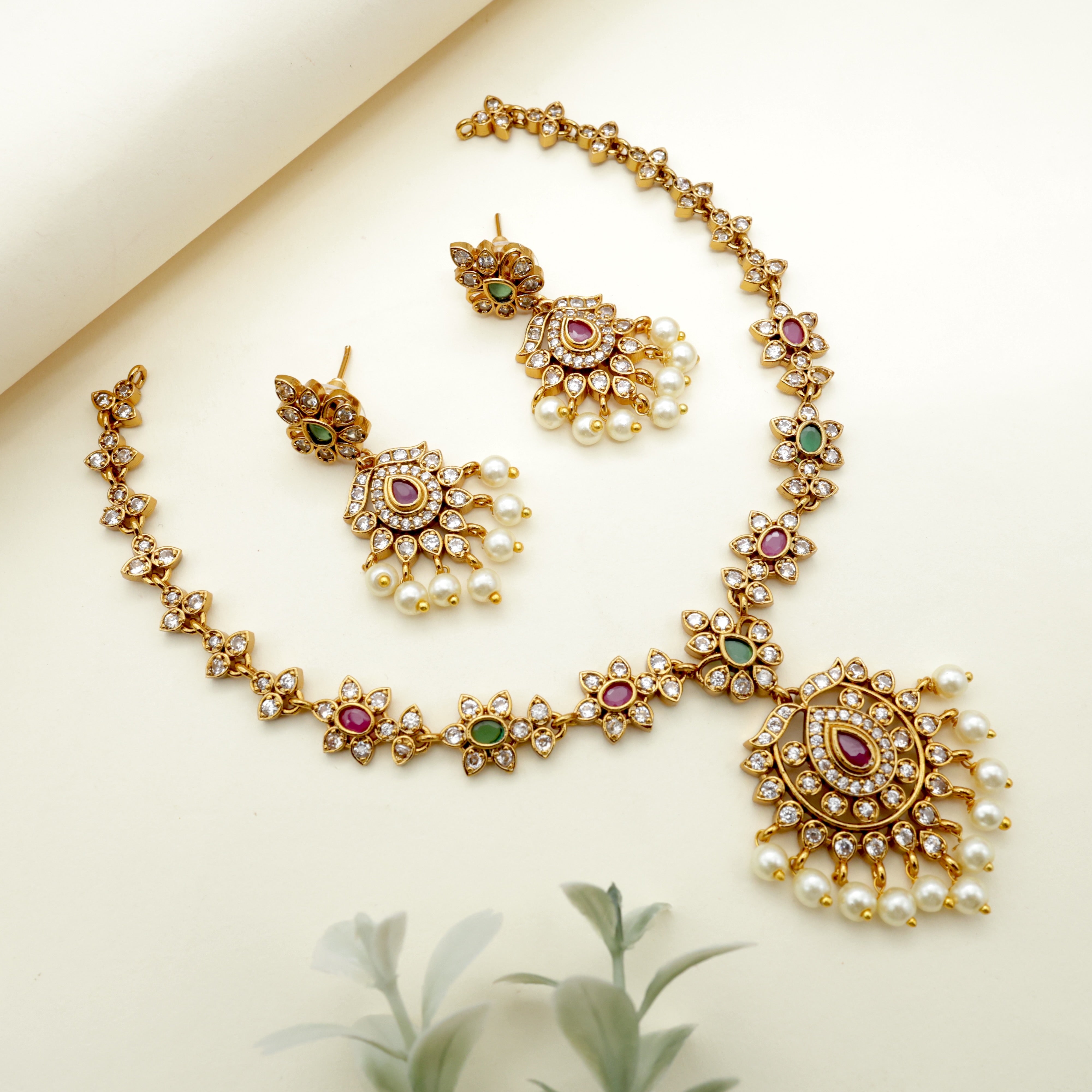 Lightweight AD Antique Flower Thilak Necklace Set