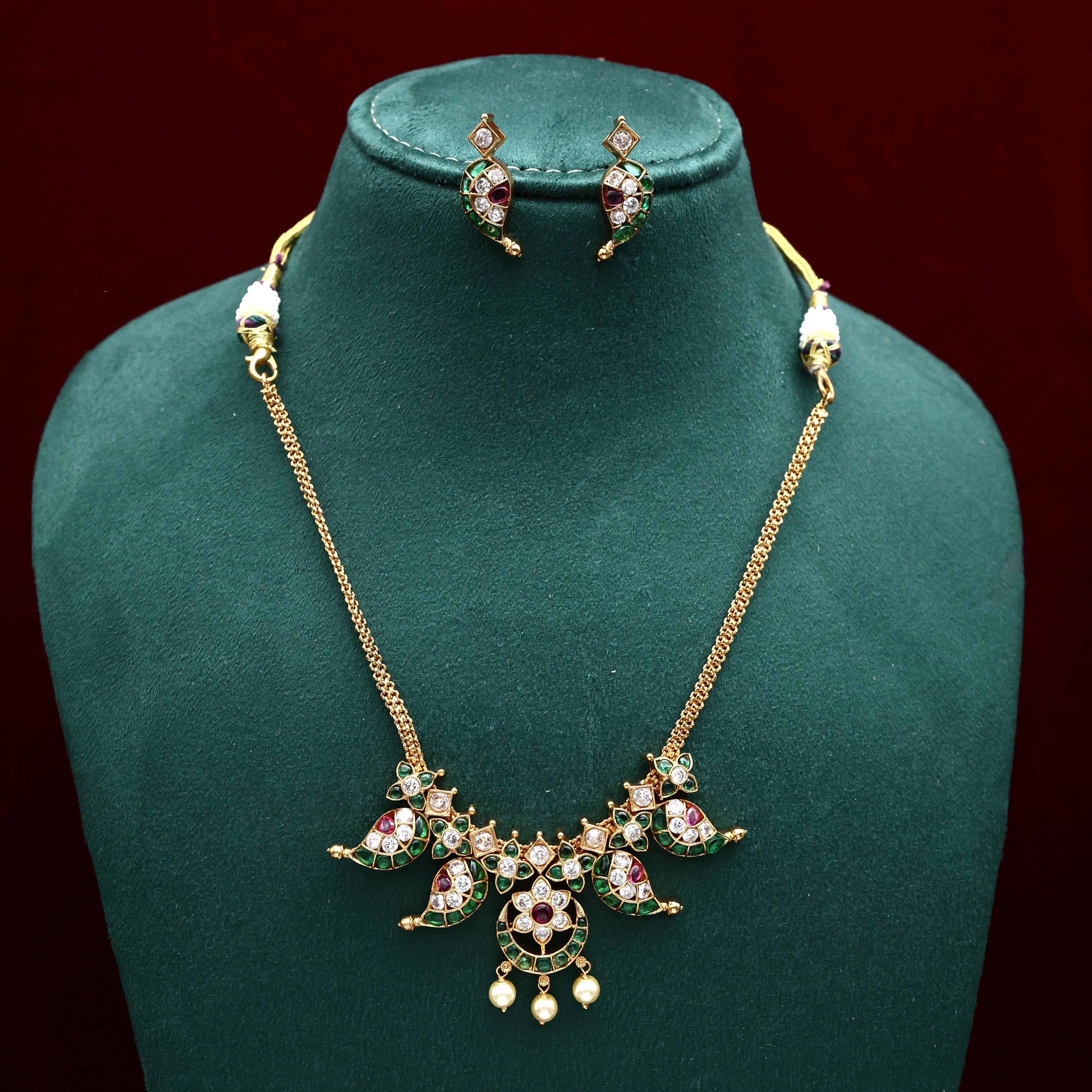 PREMIUM KEMP CHAND FLOWER MANGO NECKLACE SET - WHITE & GREEN