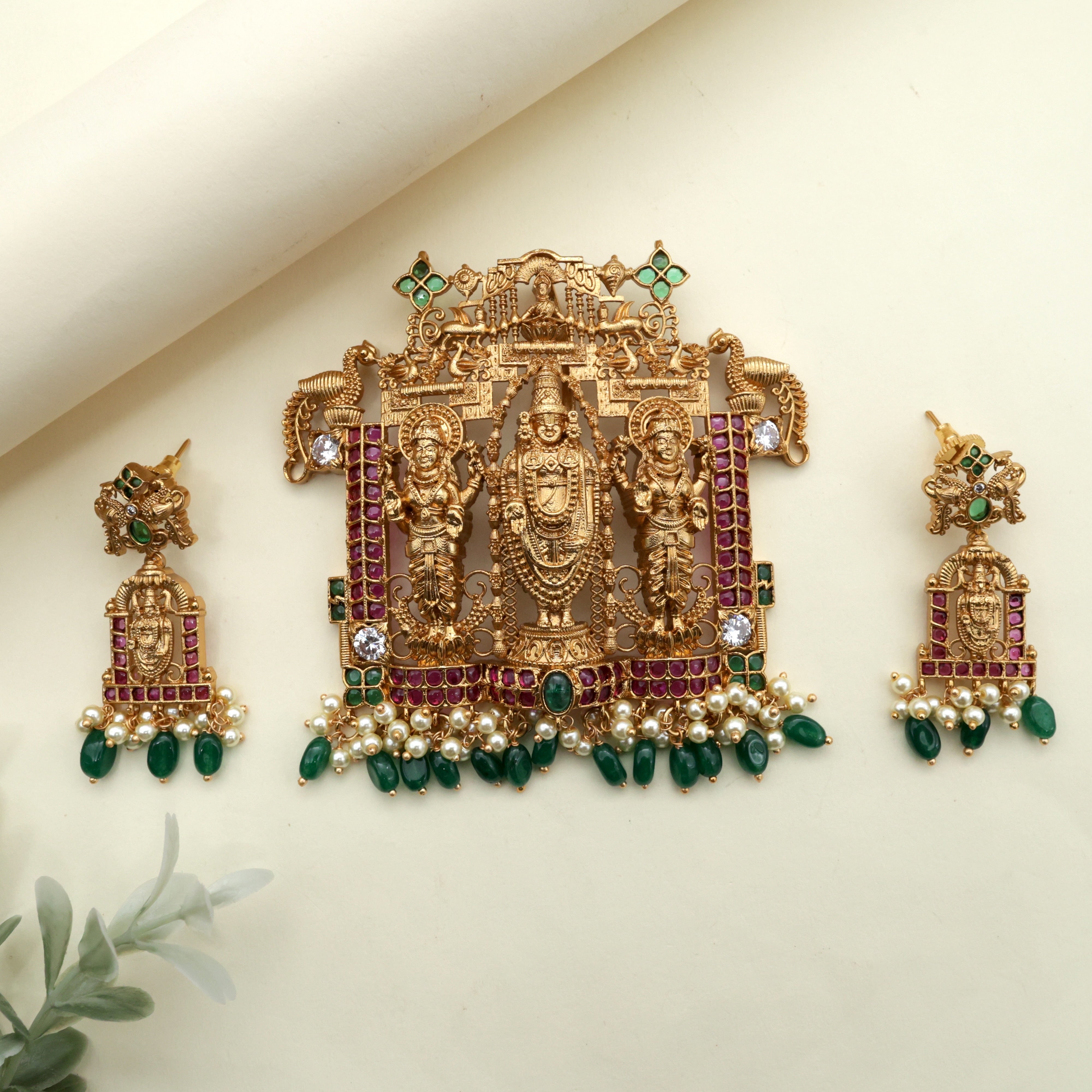 Antique Nagas Balaji Pendant With Earrings