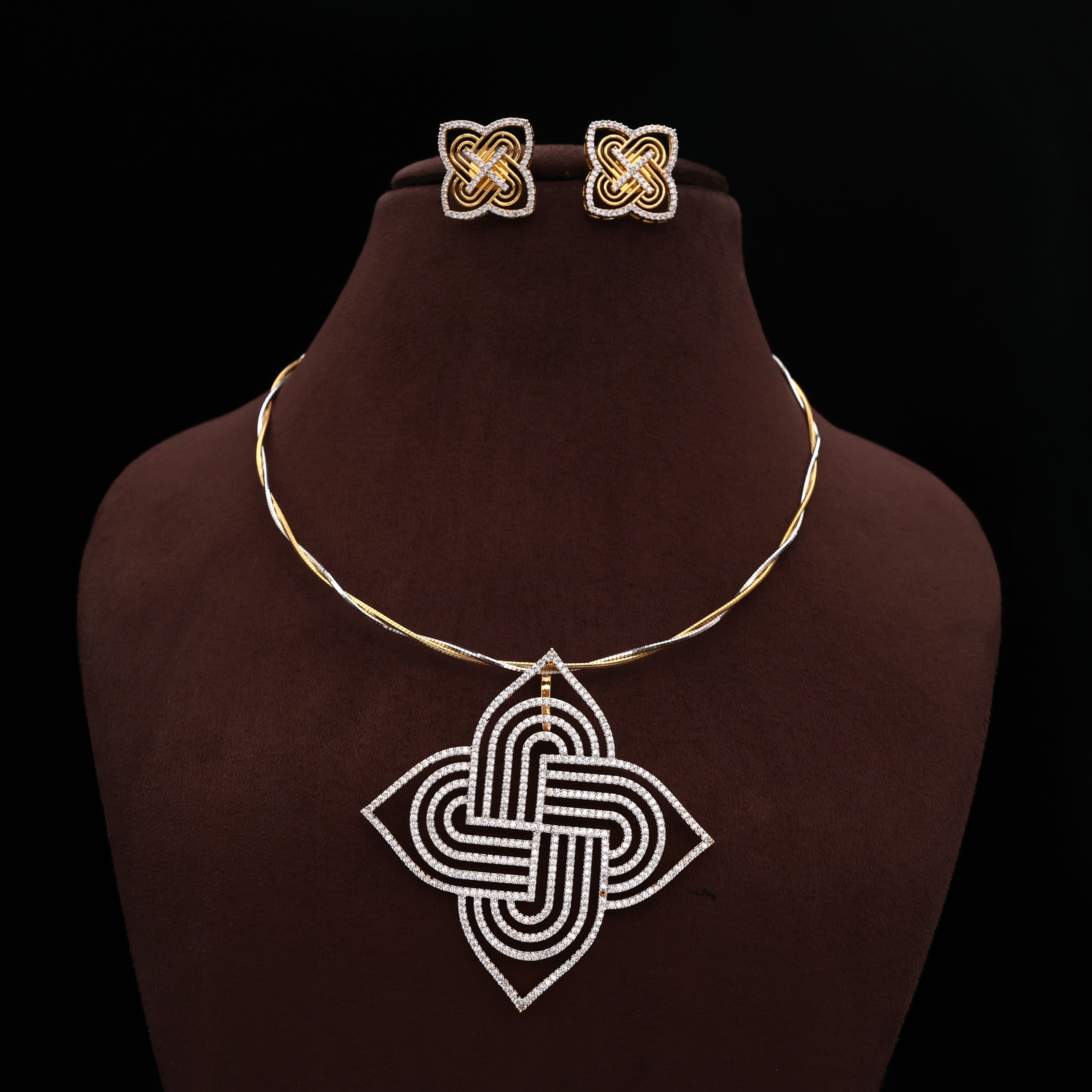Diamond Look Premium Big Ezhai Kolam Pendant Two Tone Twisted Hasli Set
