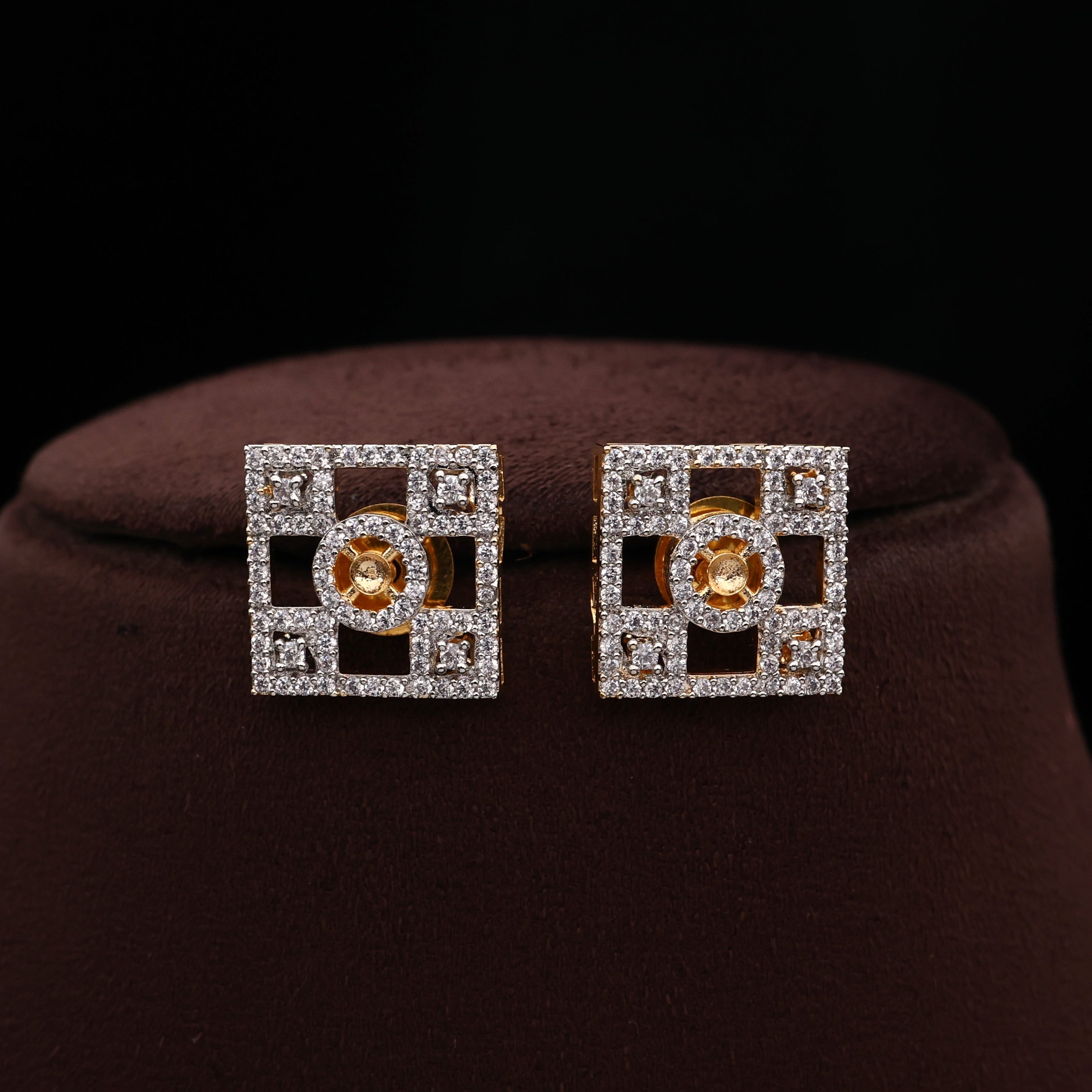 Diamond Look Premium Sikku Kolam Pendant Two Tone Twisted Hasli Set