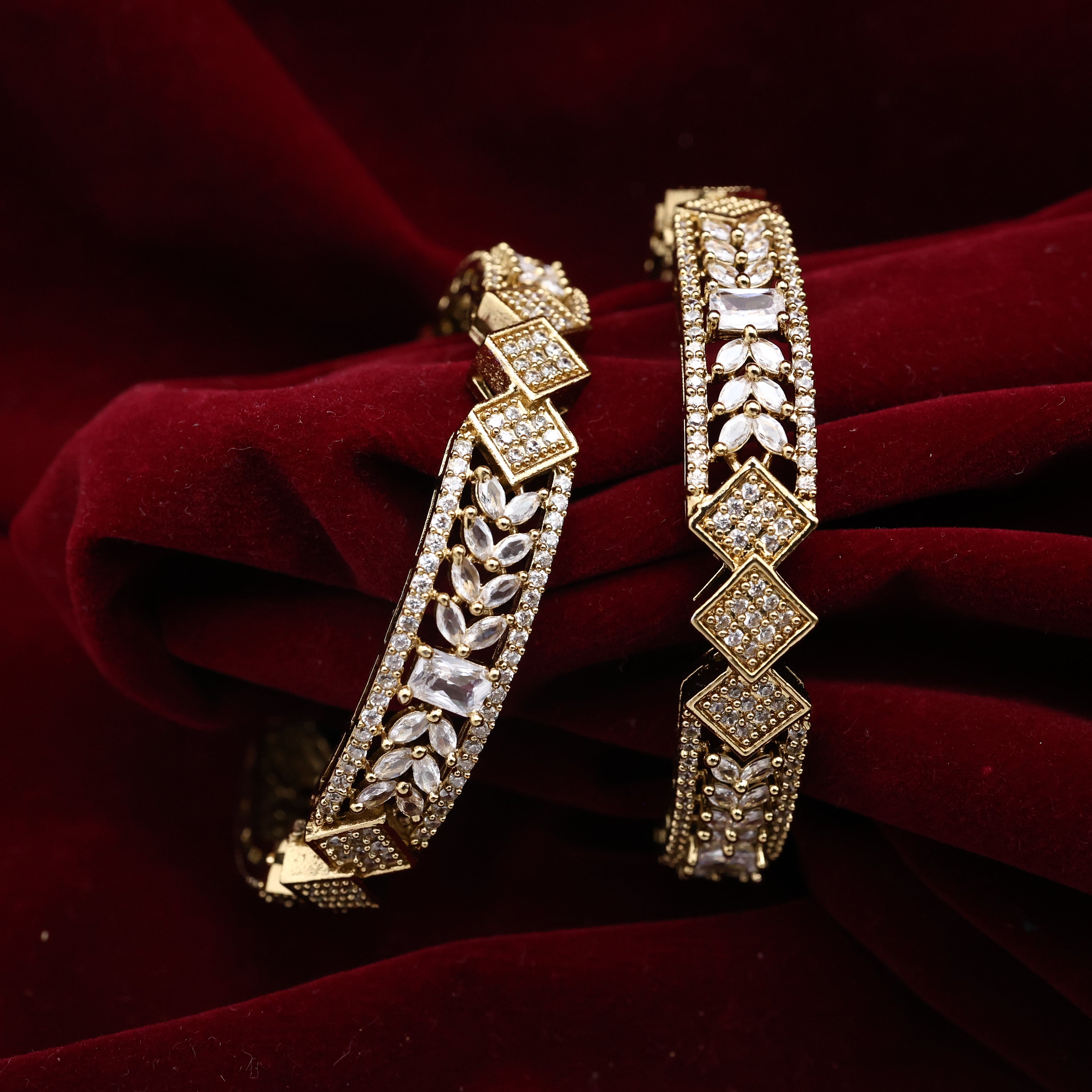 Diamond Look Thick Arrow Bangles