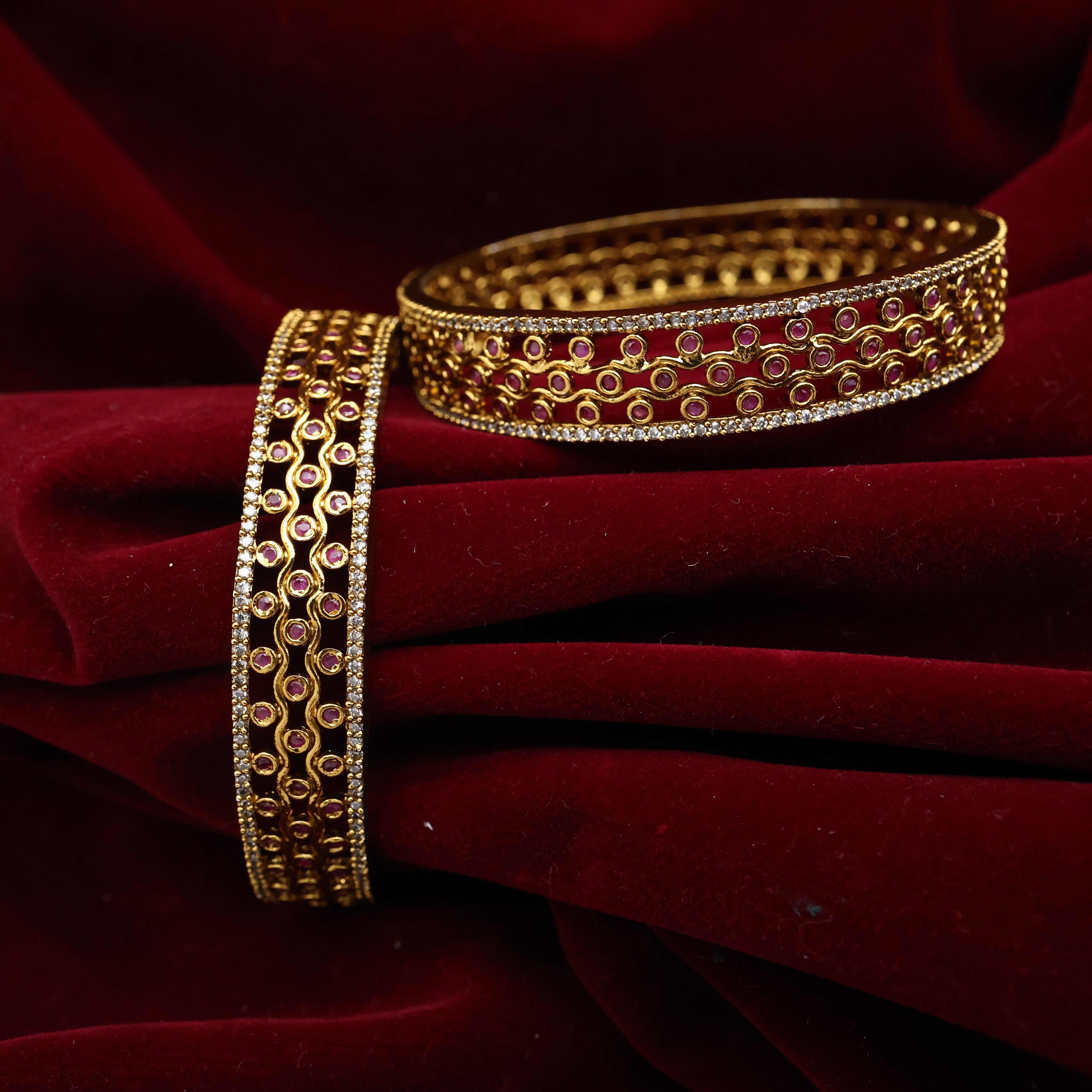 AD Waves Thick Bridal Border Bangles