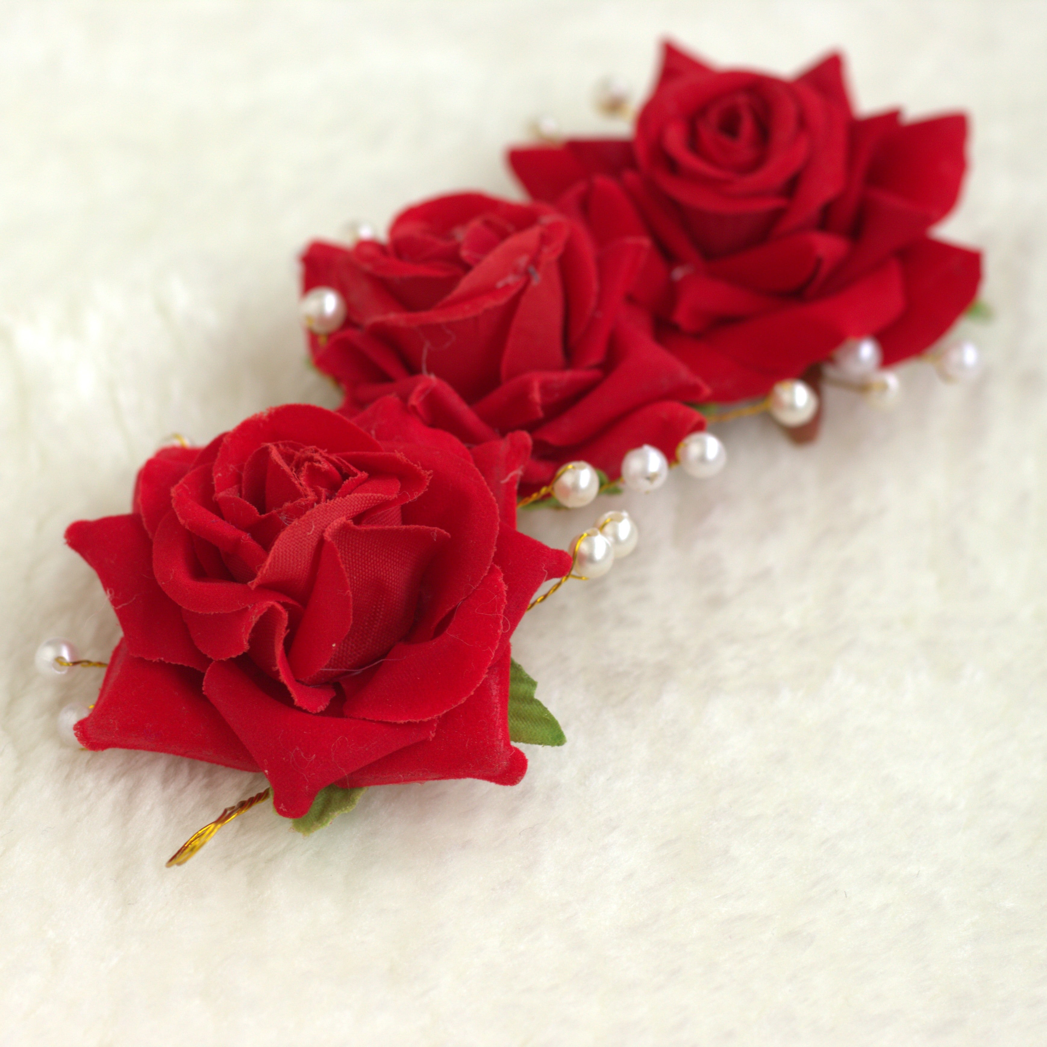 Flexible Triple Rose with Pearls Artificial Hair Bun Flower Accessory