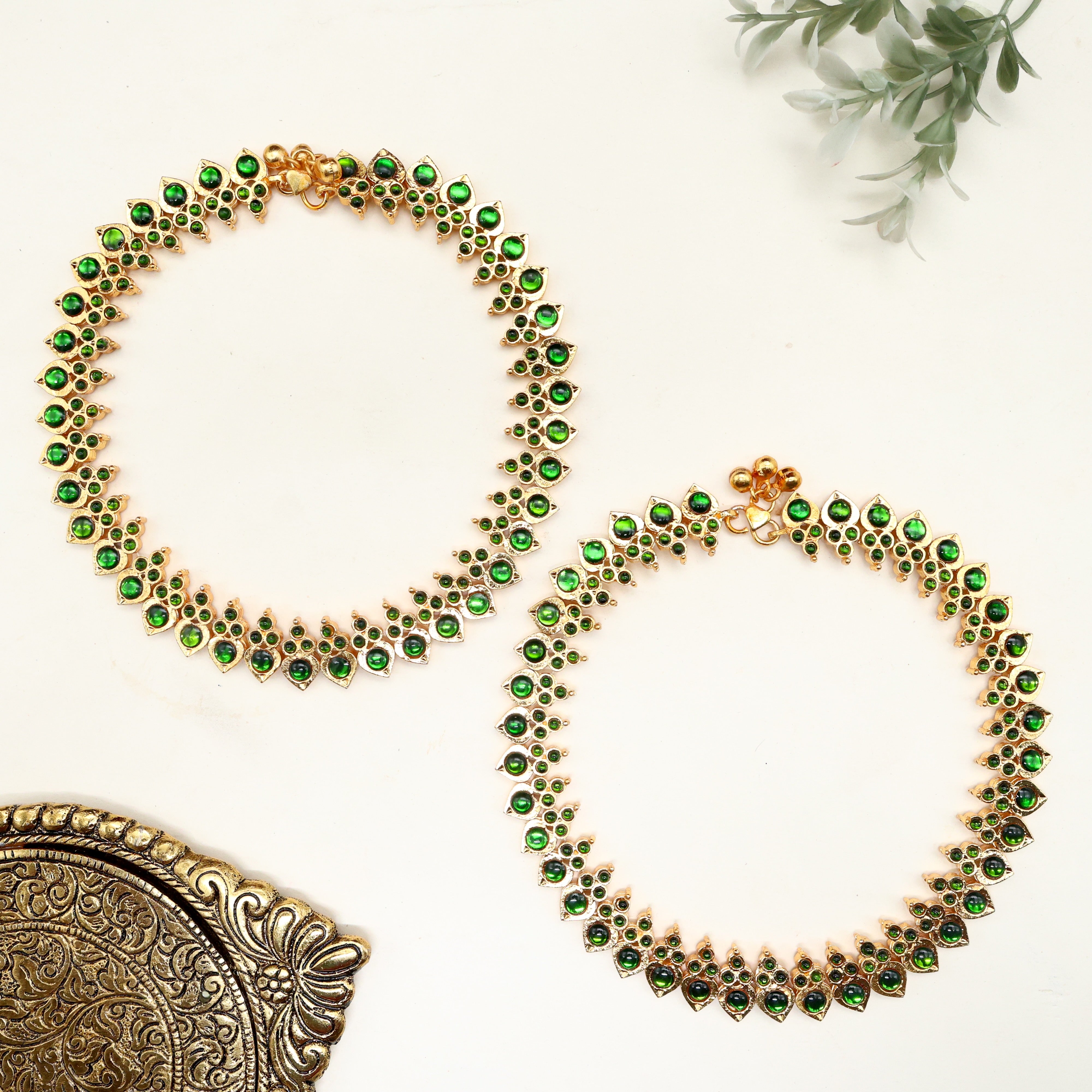 Gold Tone Kemp Leaf Anklets - Full Green