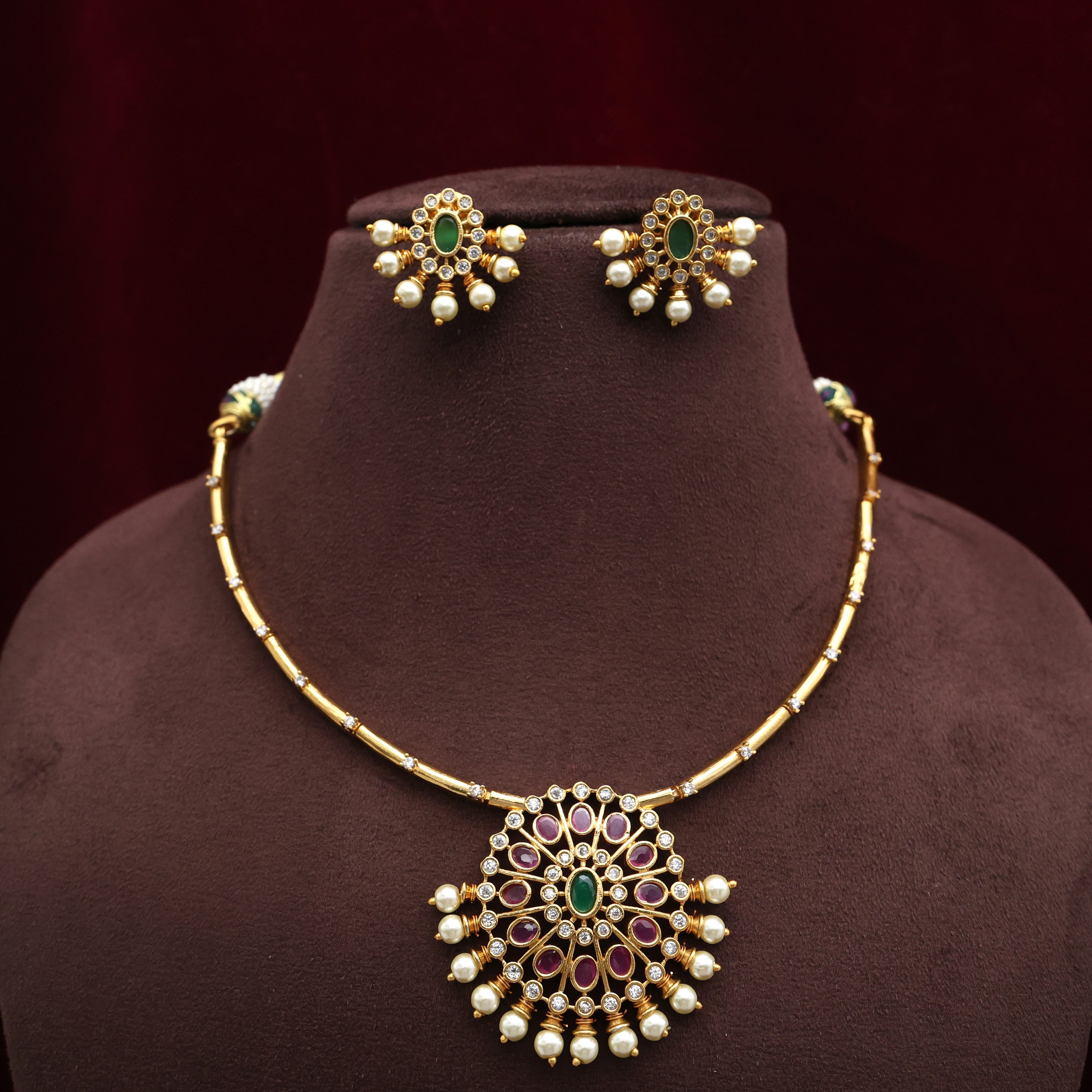 Antique Kemp AD Flower Chakra Pendant Hasli Necklace Set