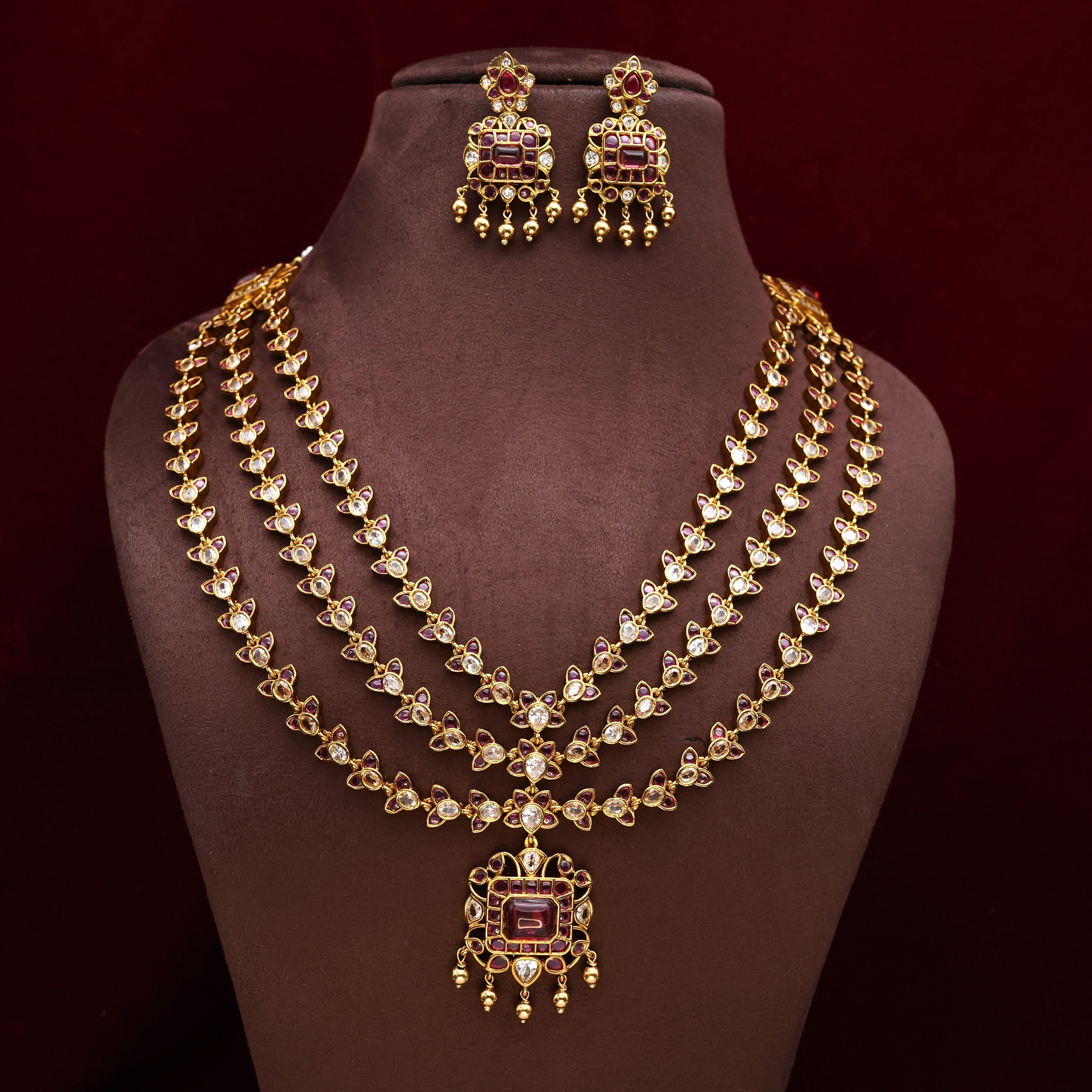VICTORIAN POLISH 3 LAYER RANI MID LENGTH HAAR NECKLACE SET - RUBY