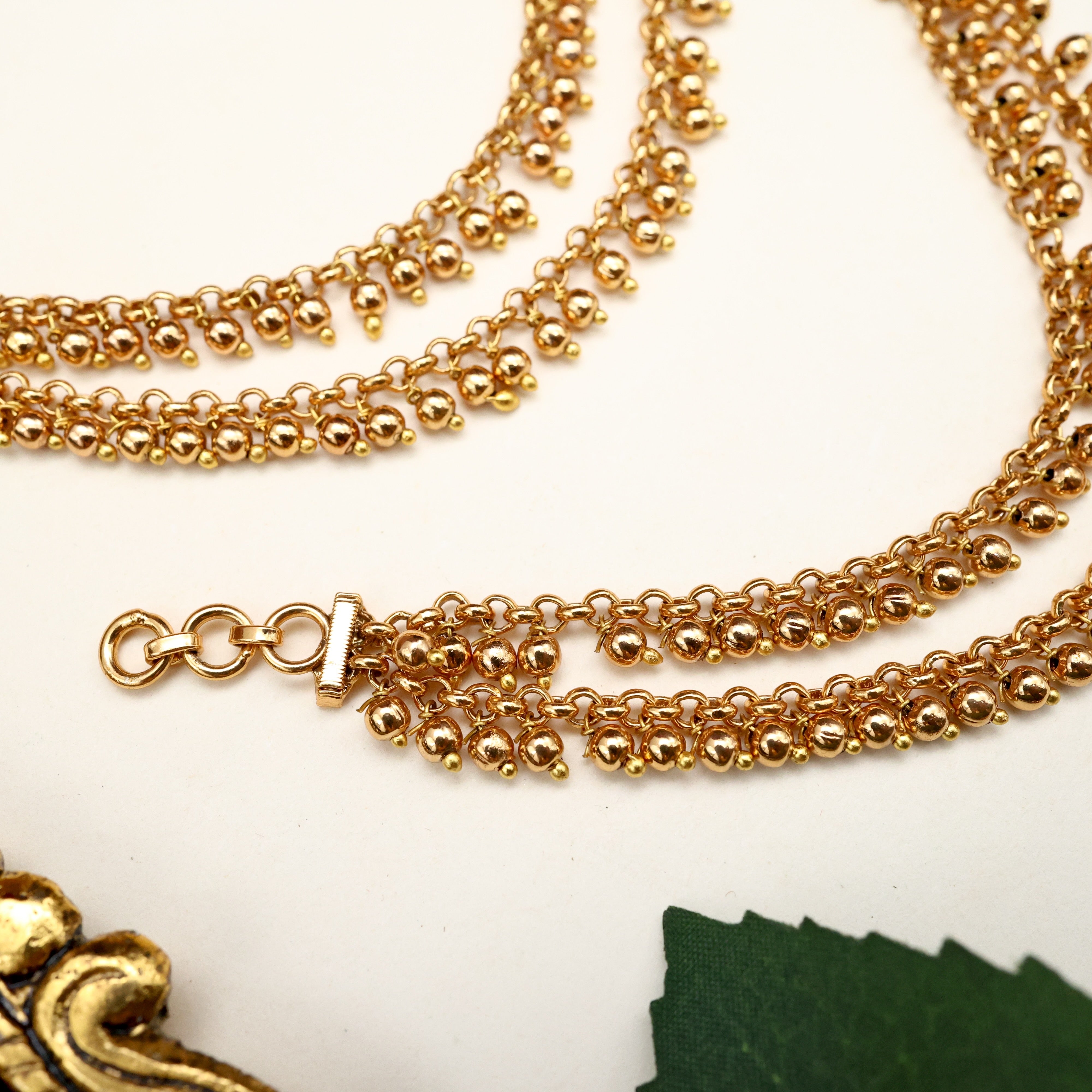 Antique Gold Double Line Gold Balls Hanging Maatal/Ear Chain