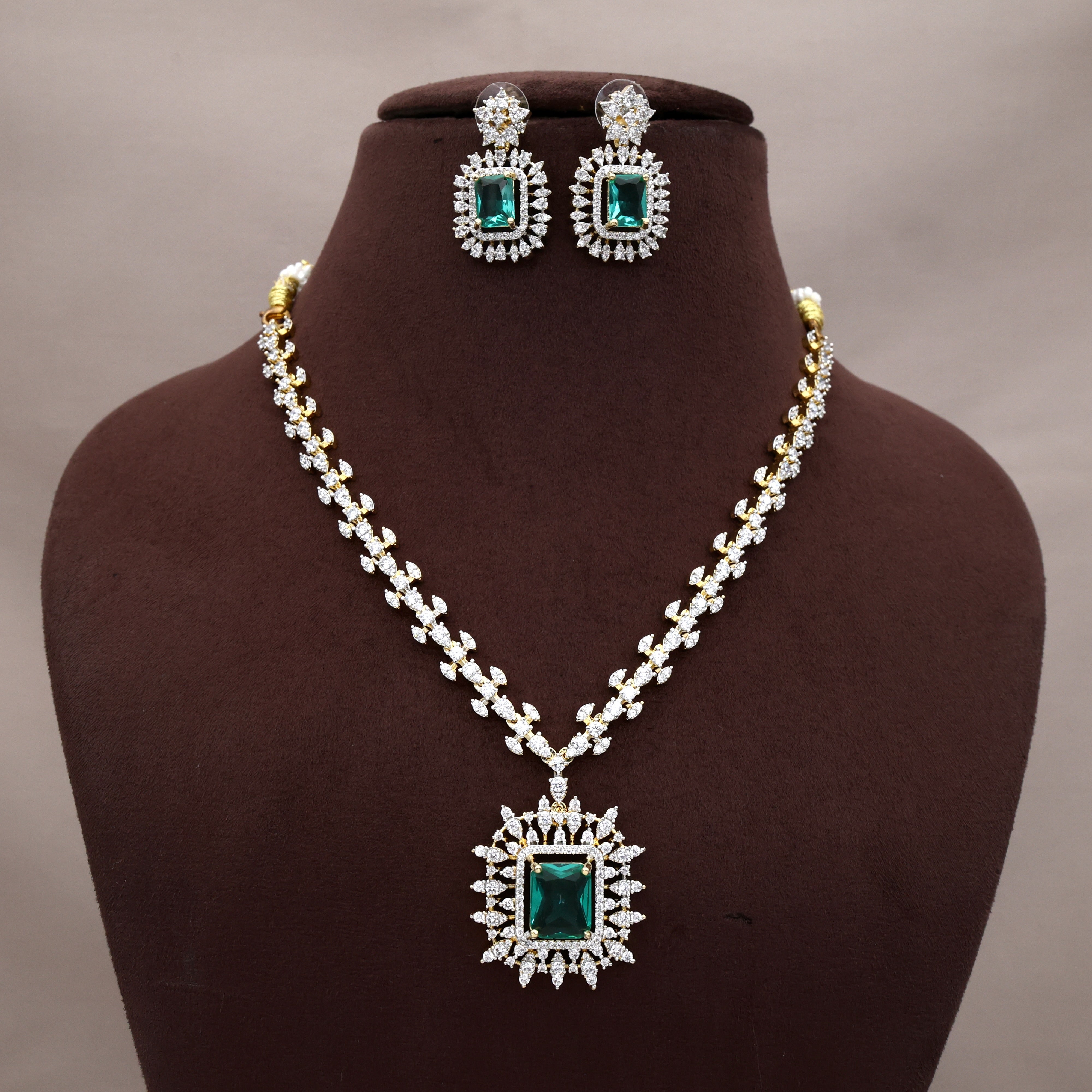 Diamond Look Rectangle Locket Necklace Set