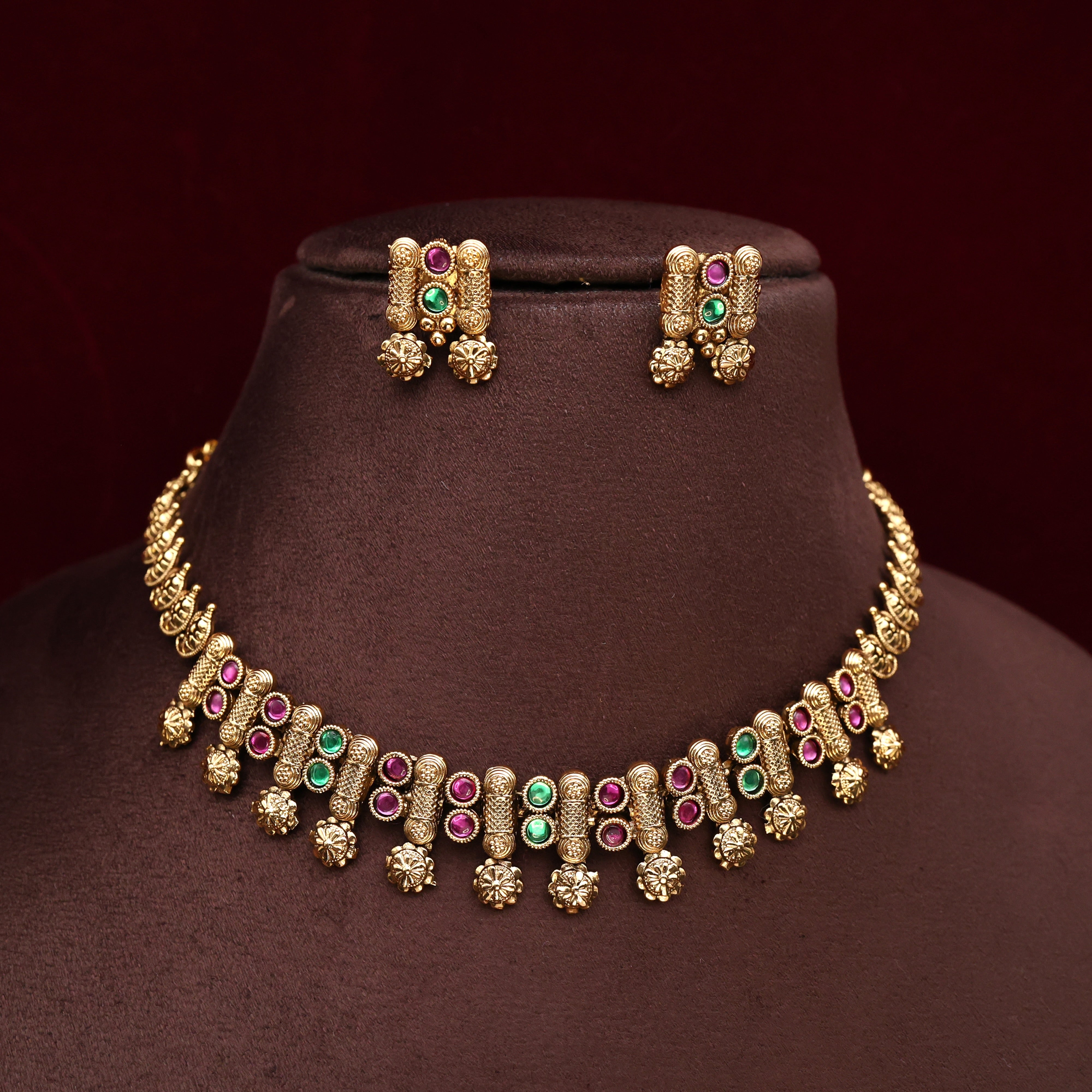 ANTIQUE GOLD DOTS & LINES KEMP NECKLACE SET