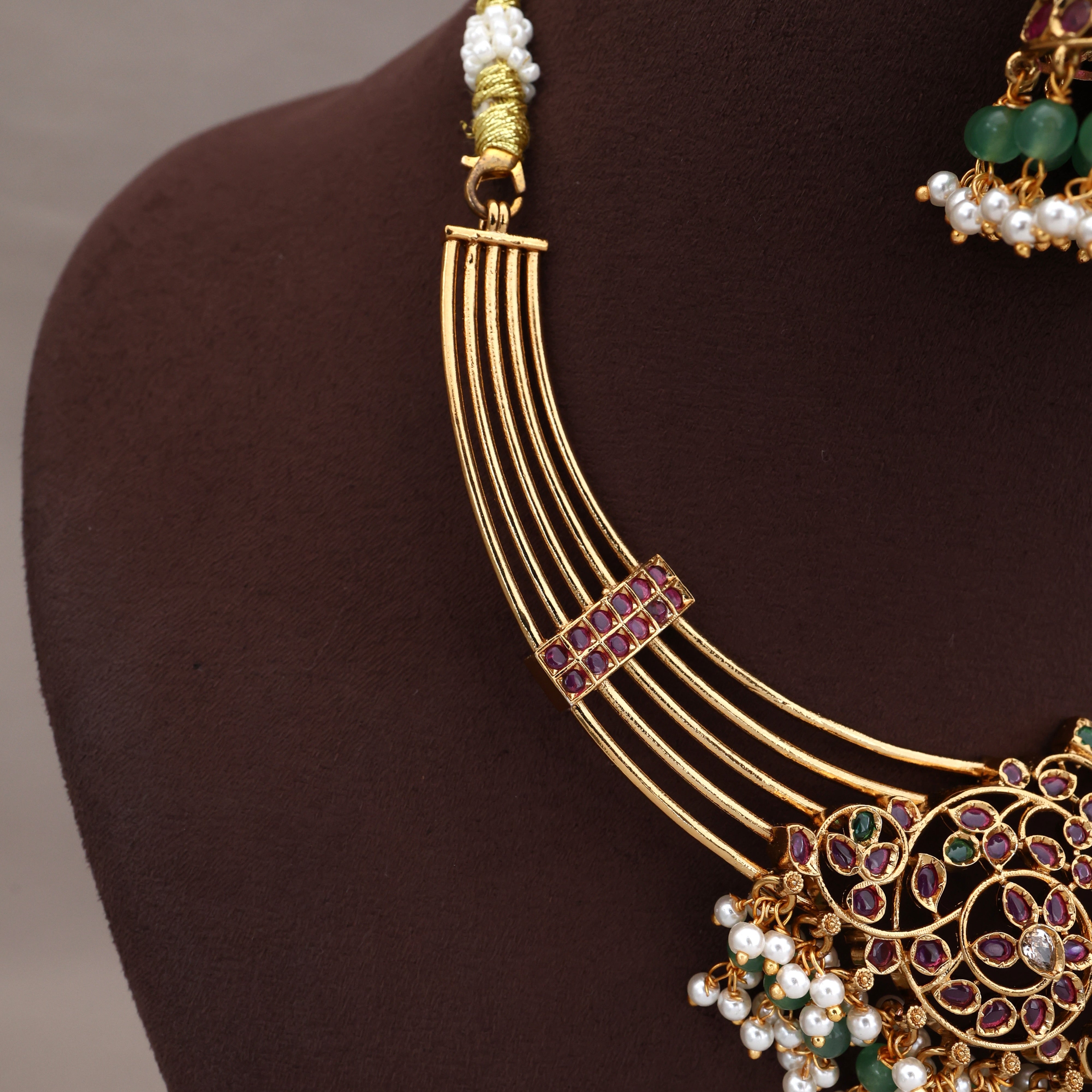 Antique Gold Premium Kemp Rettapakshi Traditional Temple Pendant Contemporary Hasli Necklace Set