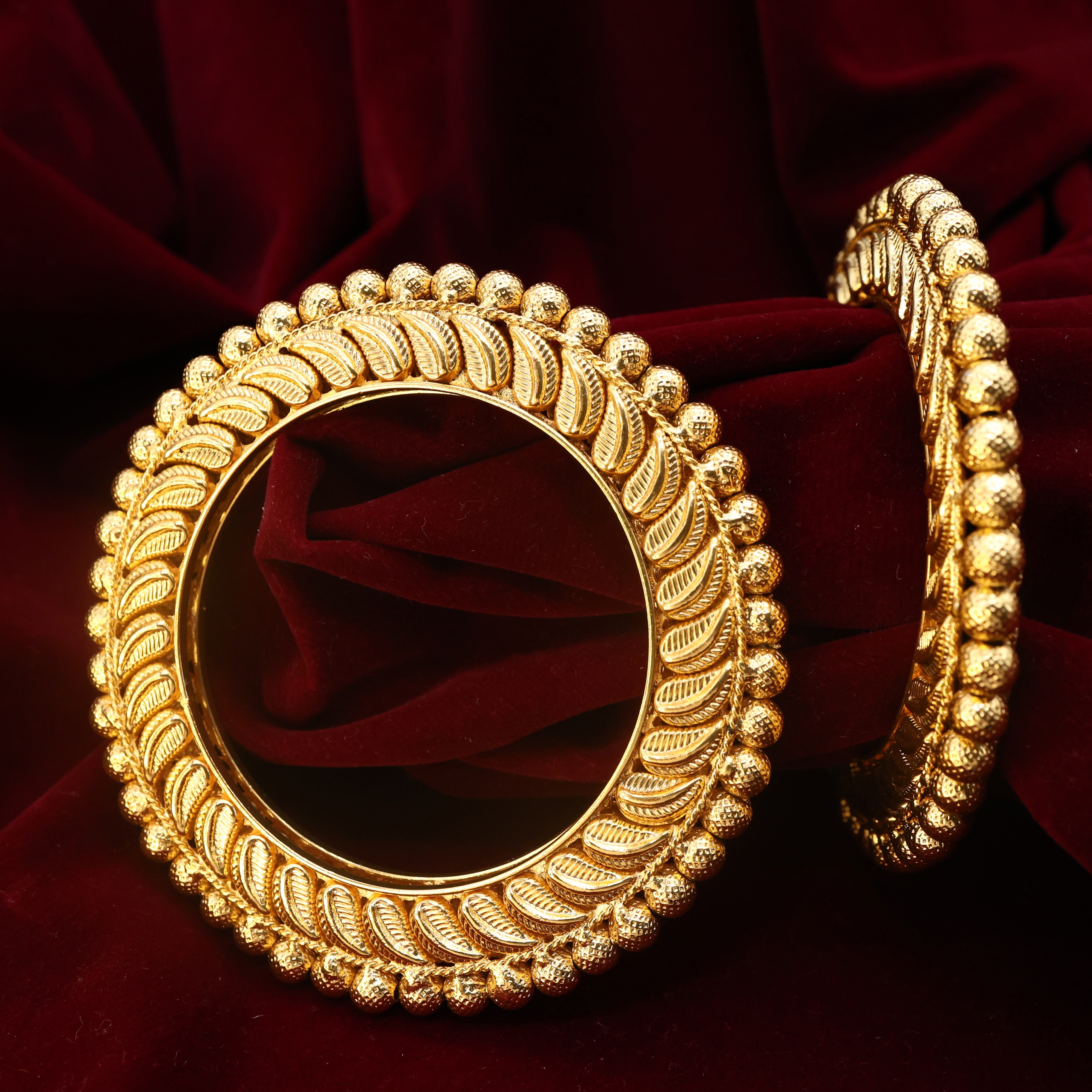 Premium Antique Gold Tone Thick Bridal Border Bangles