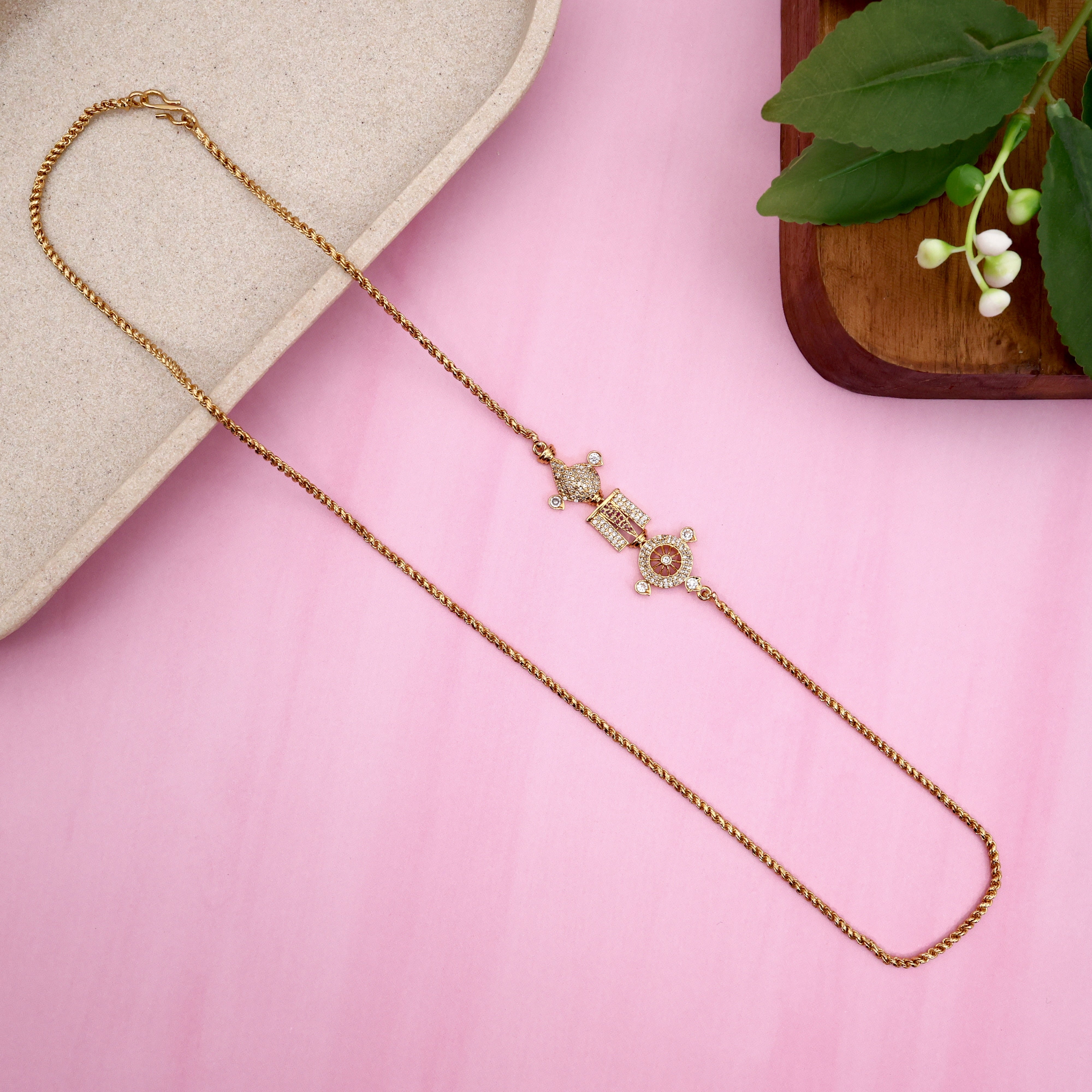 Gold Look Diamond Look Thiruman Mogappu Chain - White & Red
