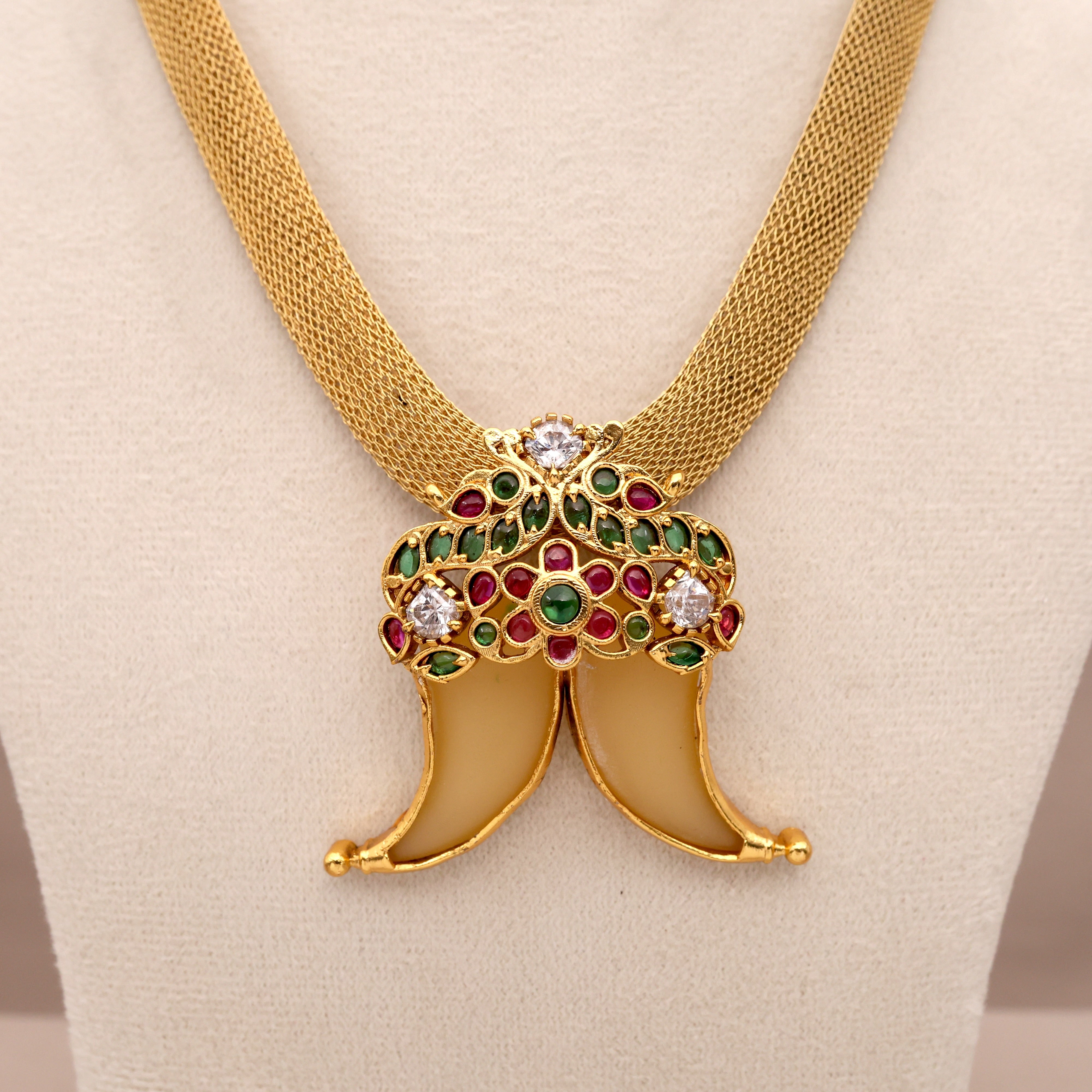 Gold Look Antique Premium Kemp Tiger Claw Pendant Flat Thick Chain Necklace
