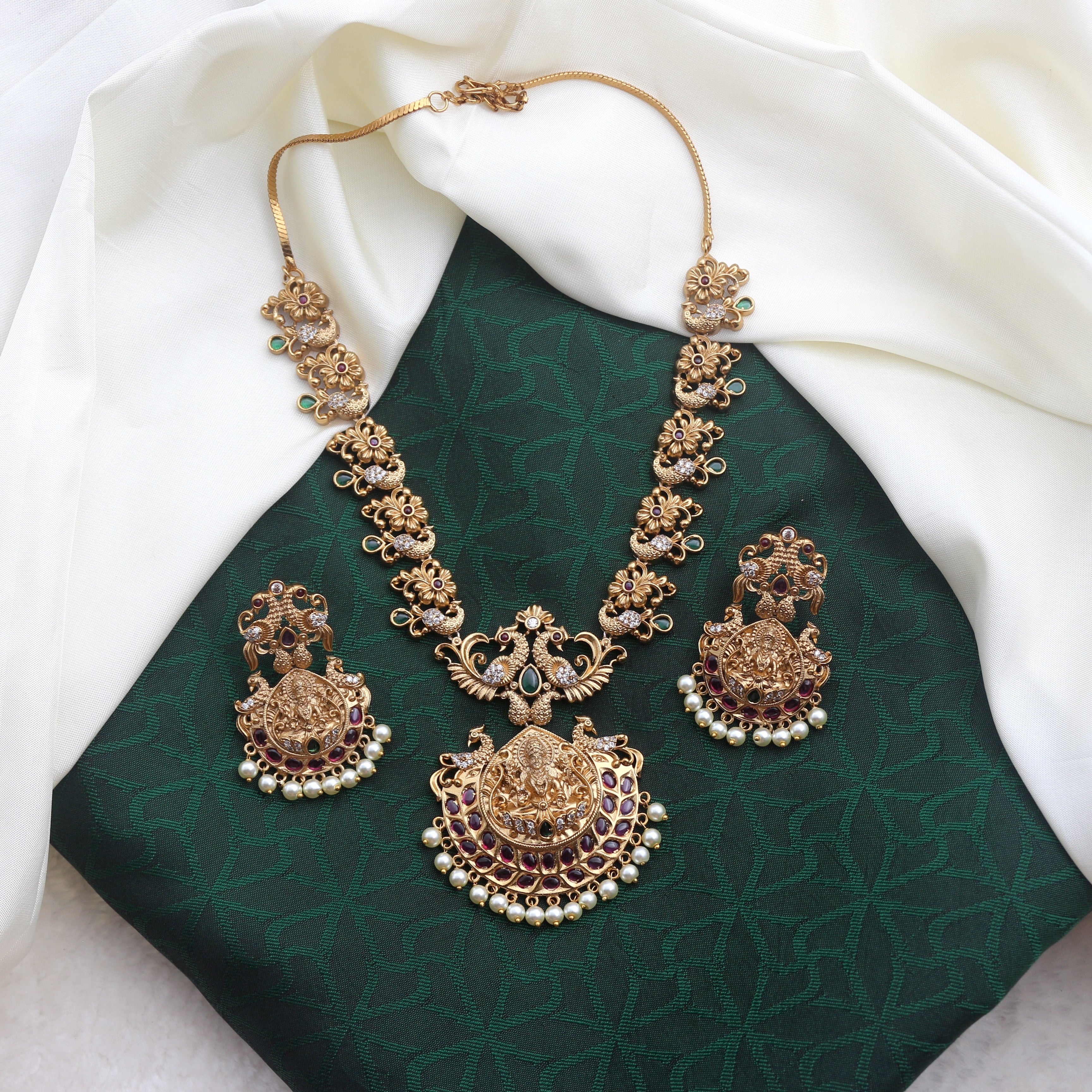 Antique Gold Tone Heavy Bridal Kemp Lakshmi Peacock Necklace Set