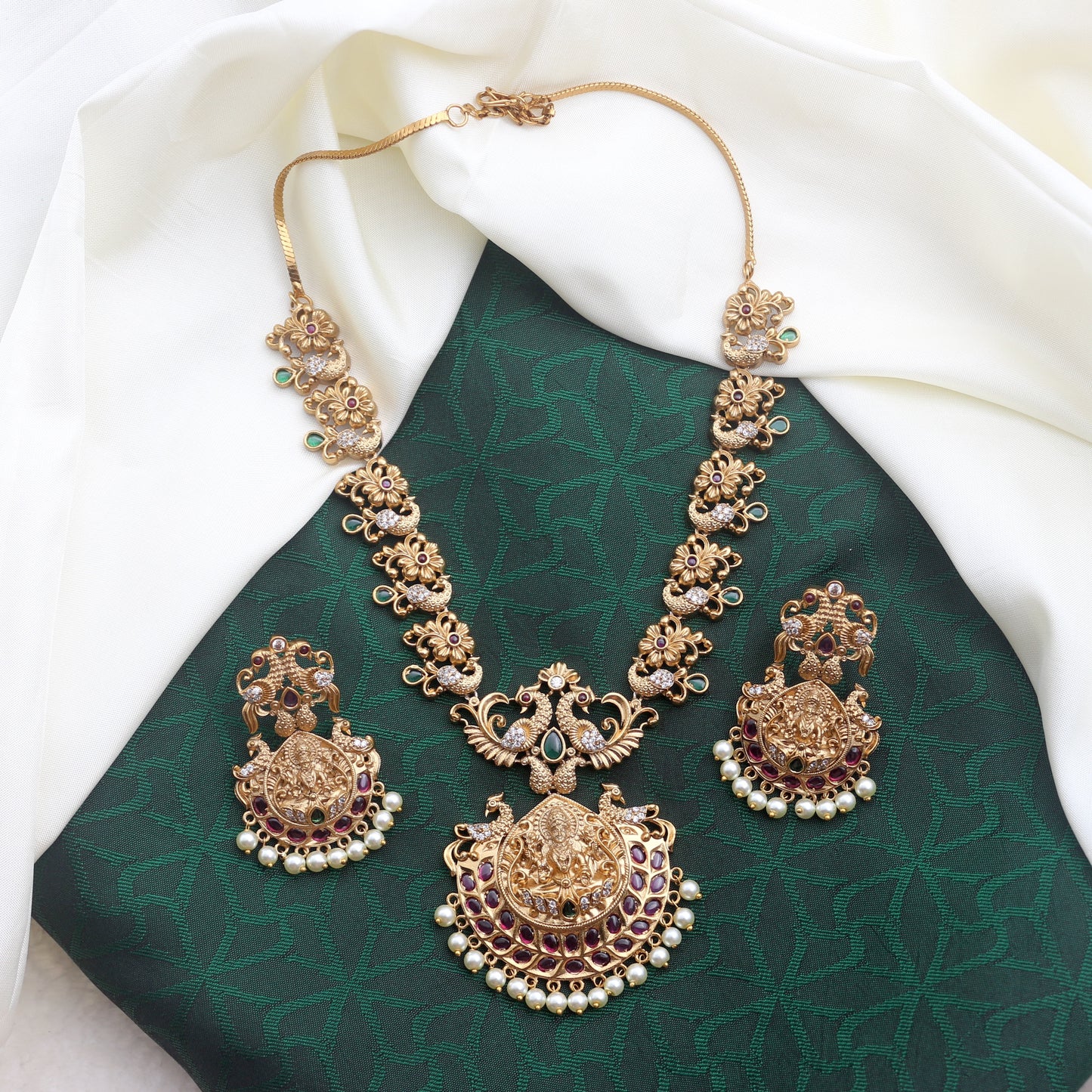 Antique Gold Tone Heavy Bridal Kemp Lakshmi Peacock Necklace Set