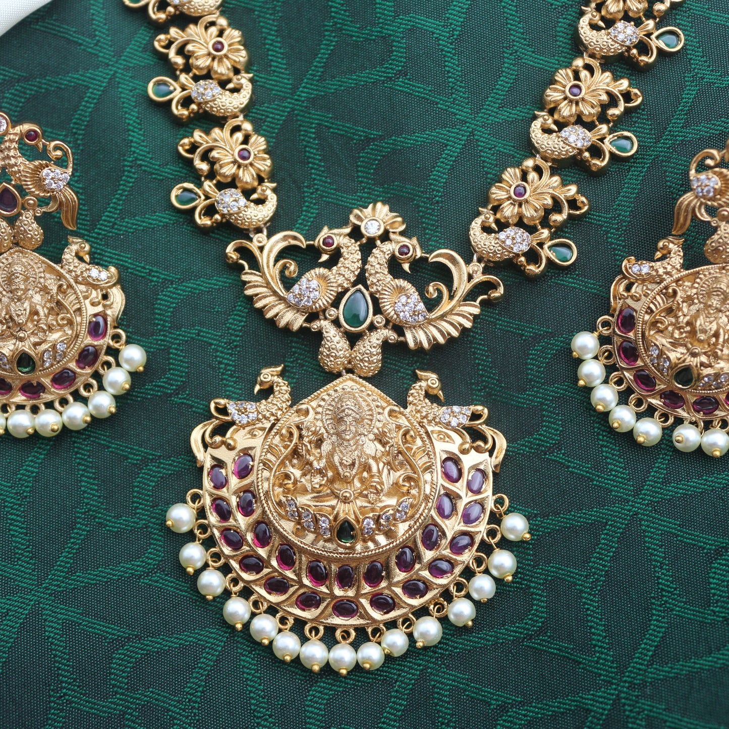 Antique Gold Tone Heavy Bridal Kemp Lakshmi Peacock Necklace Set