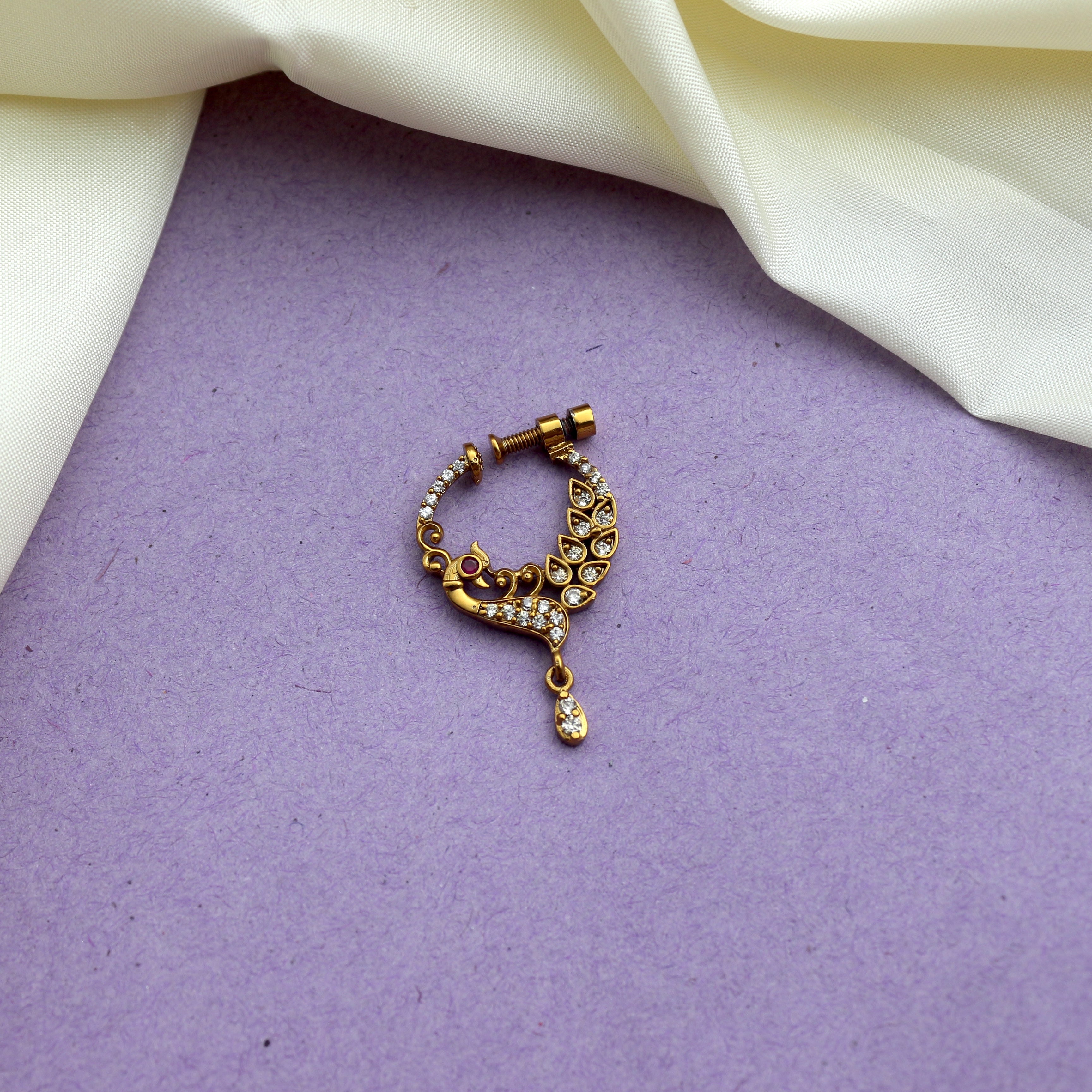 Antique gold clearance nose pin