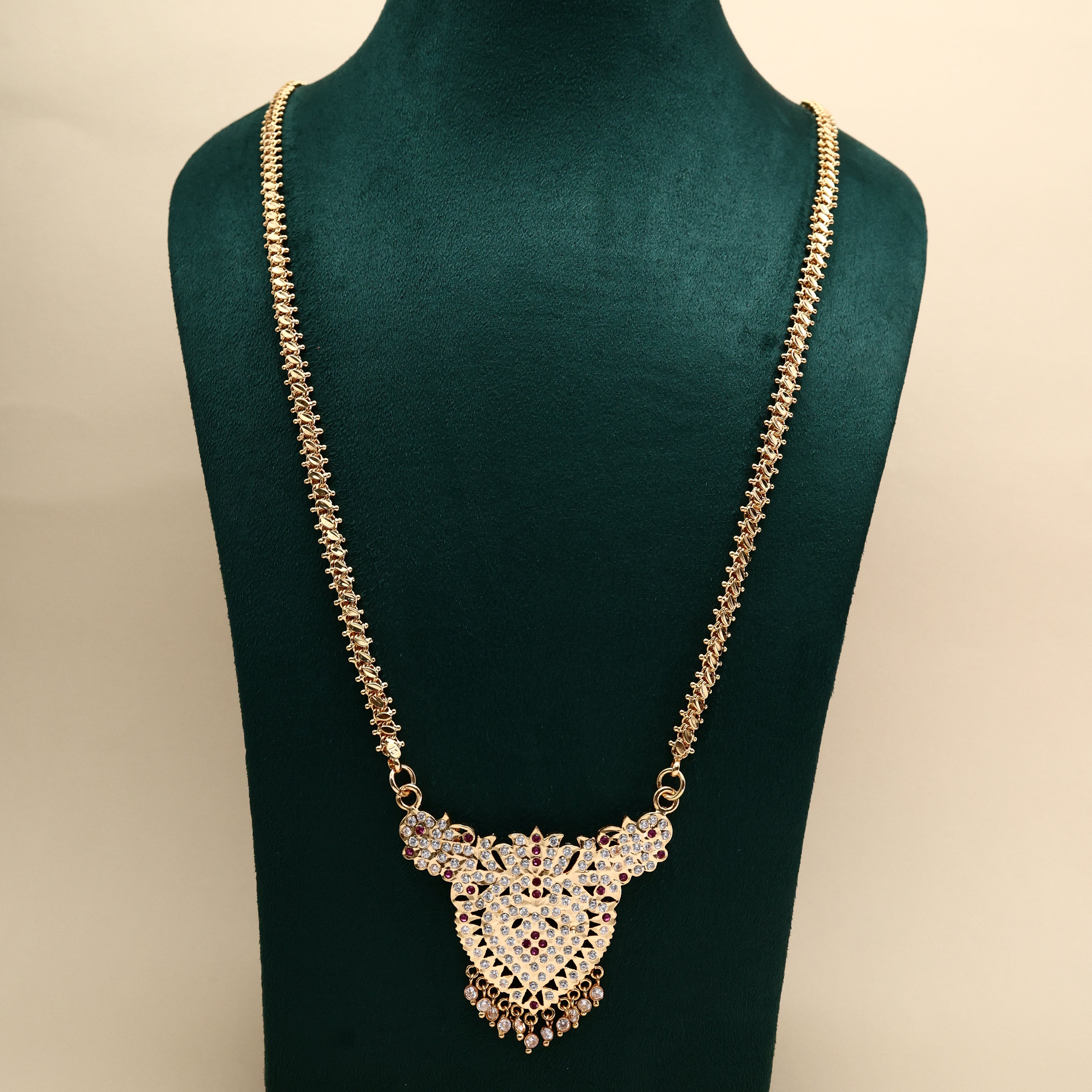 REAL GOLD TONE TRADITIONAL LOTUS PAKSHI BIG PENDANT CHAIN - 30 INCHES