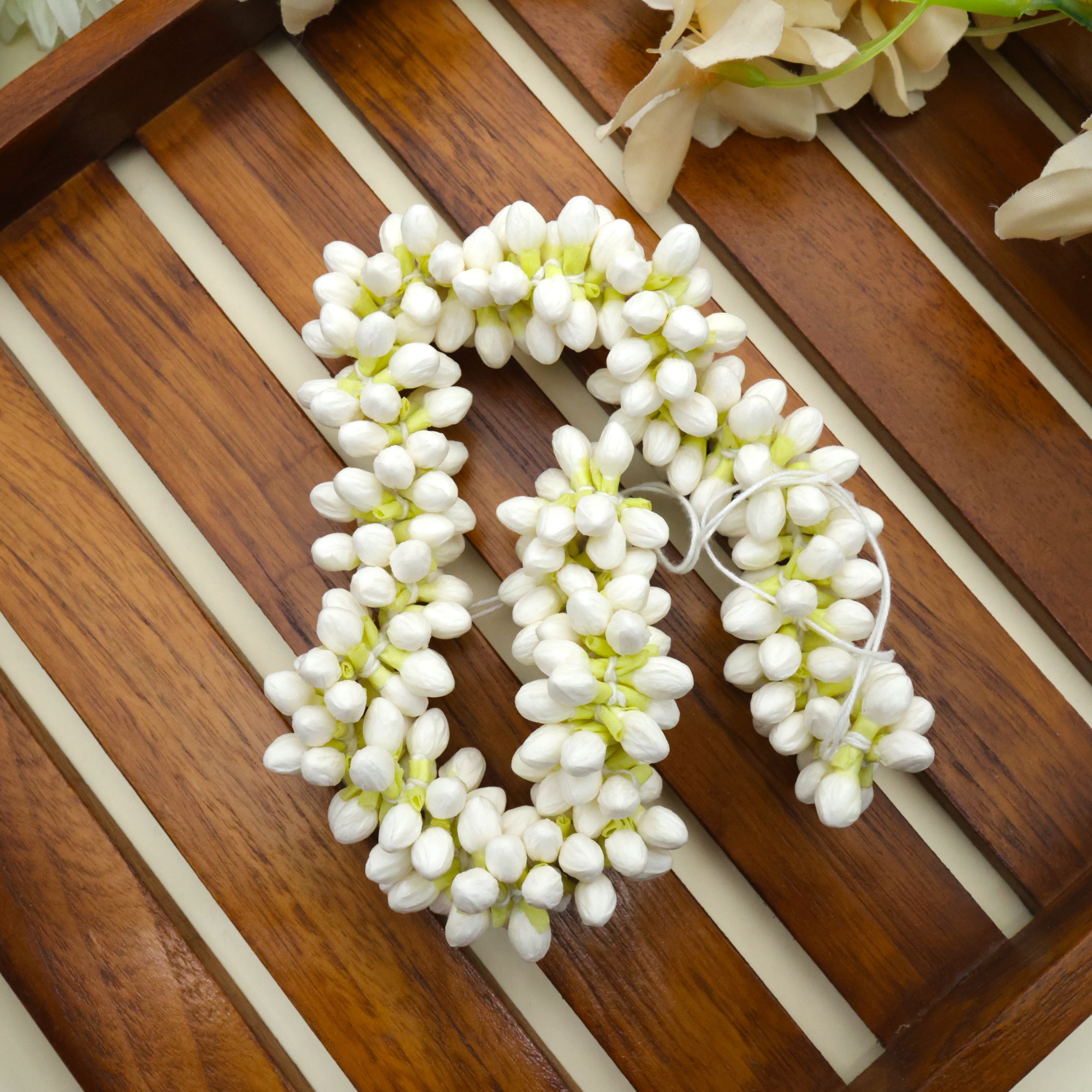 Very Real Look Slightly Scented Nandhiyavattai Flower String