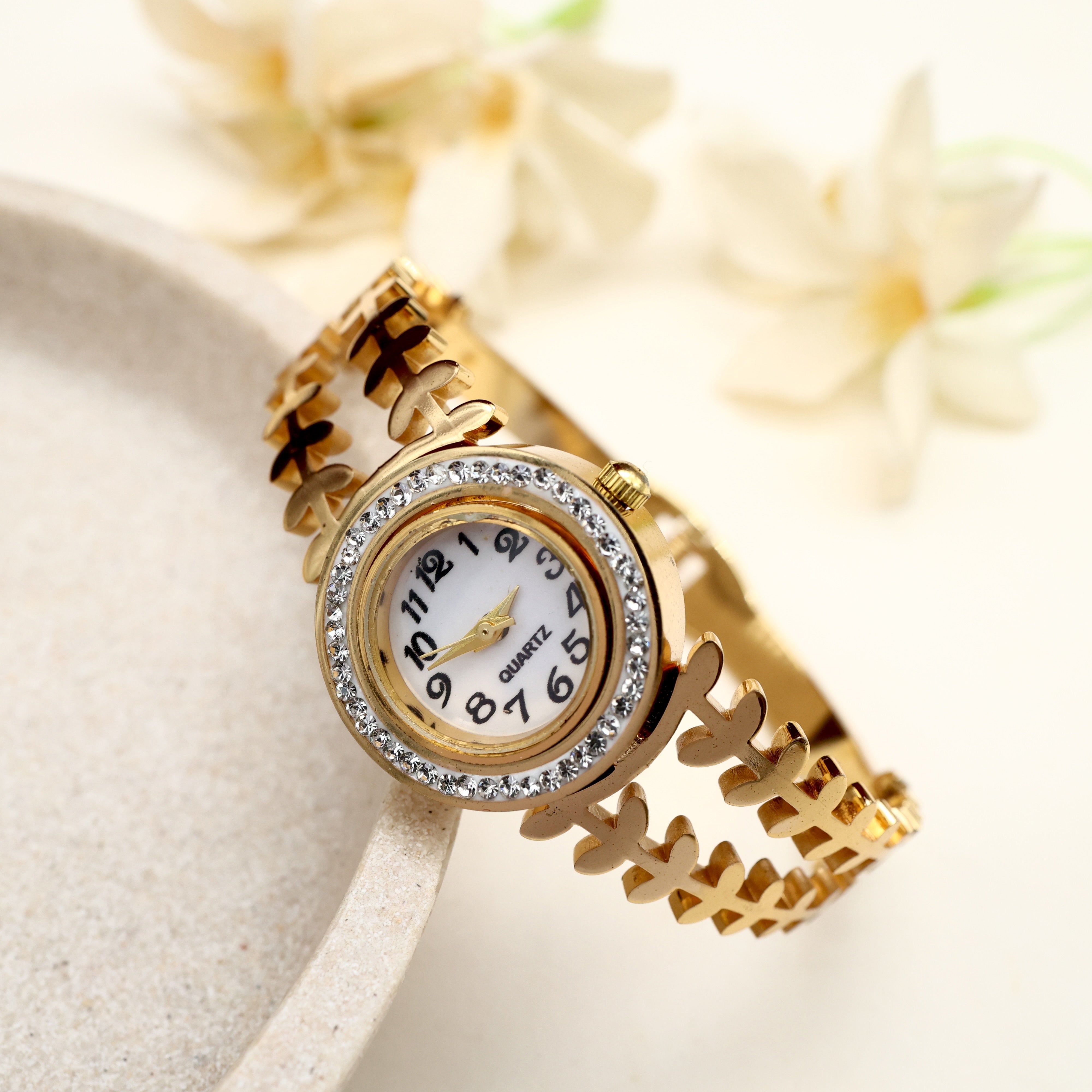 PREMIUM ANTI-TARNISH OPENABLE KADA BRACELET WATCH - 2 LEAF LINE