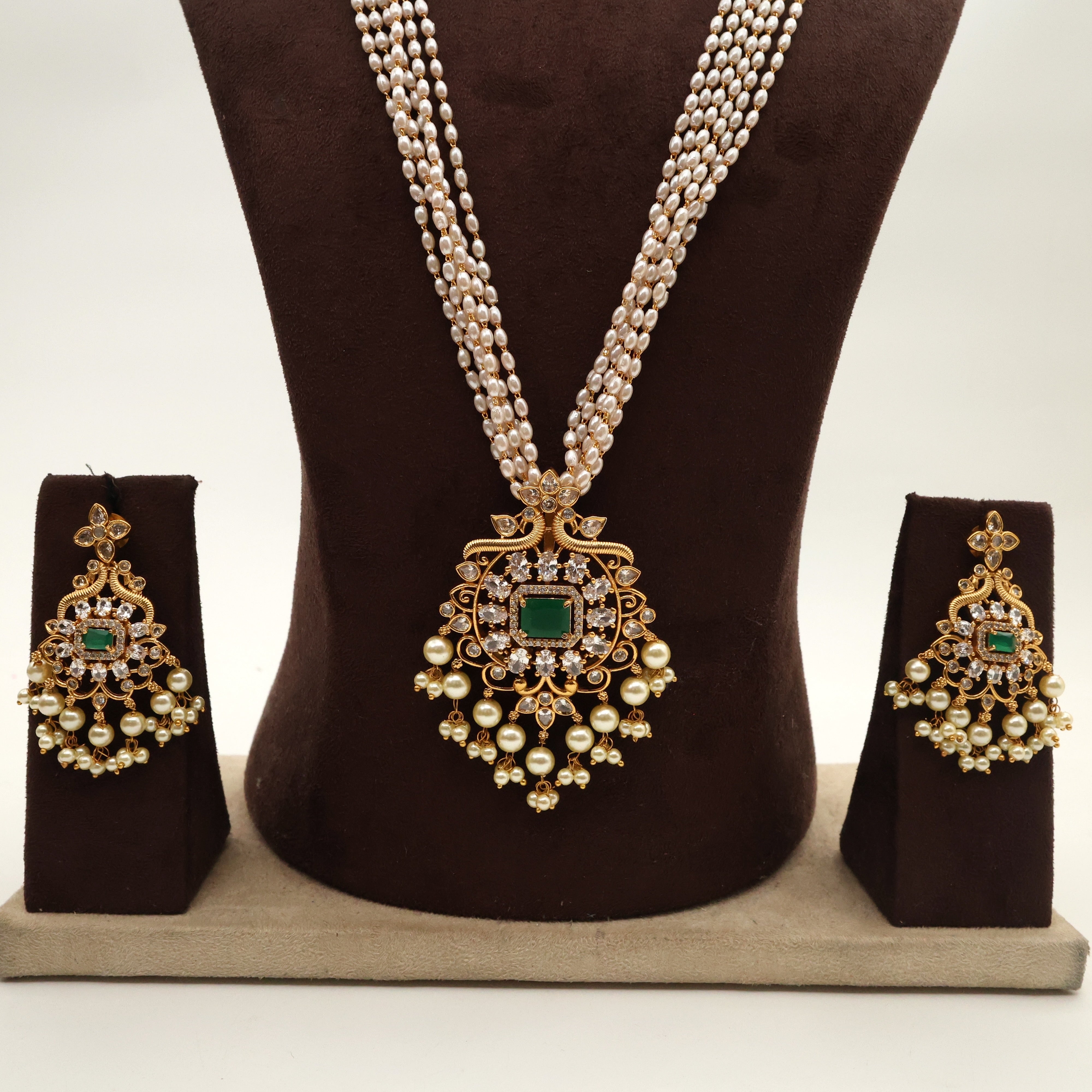 AD Rettapakshi Pendanr Rice Pearl Mid Length Mala