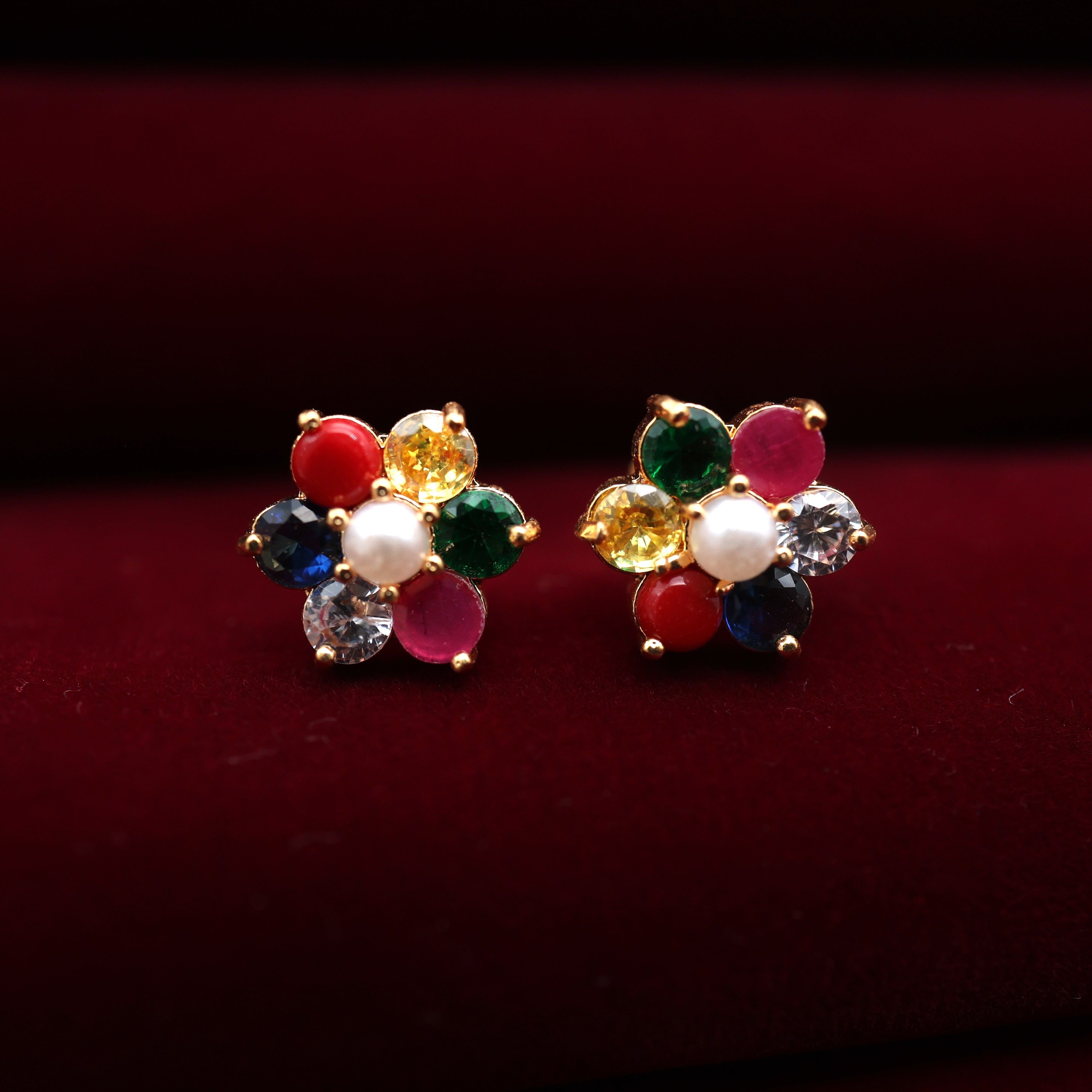 REAL GOLD TONE TRADITIONAL SCREW BACK SEVEN STONE MULTICOLOUR FLOWER STUDS