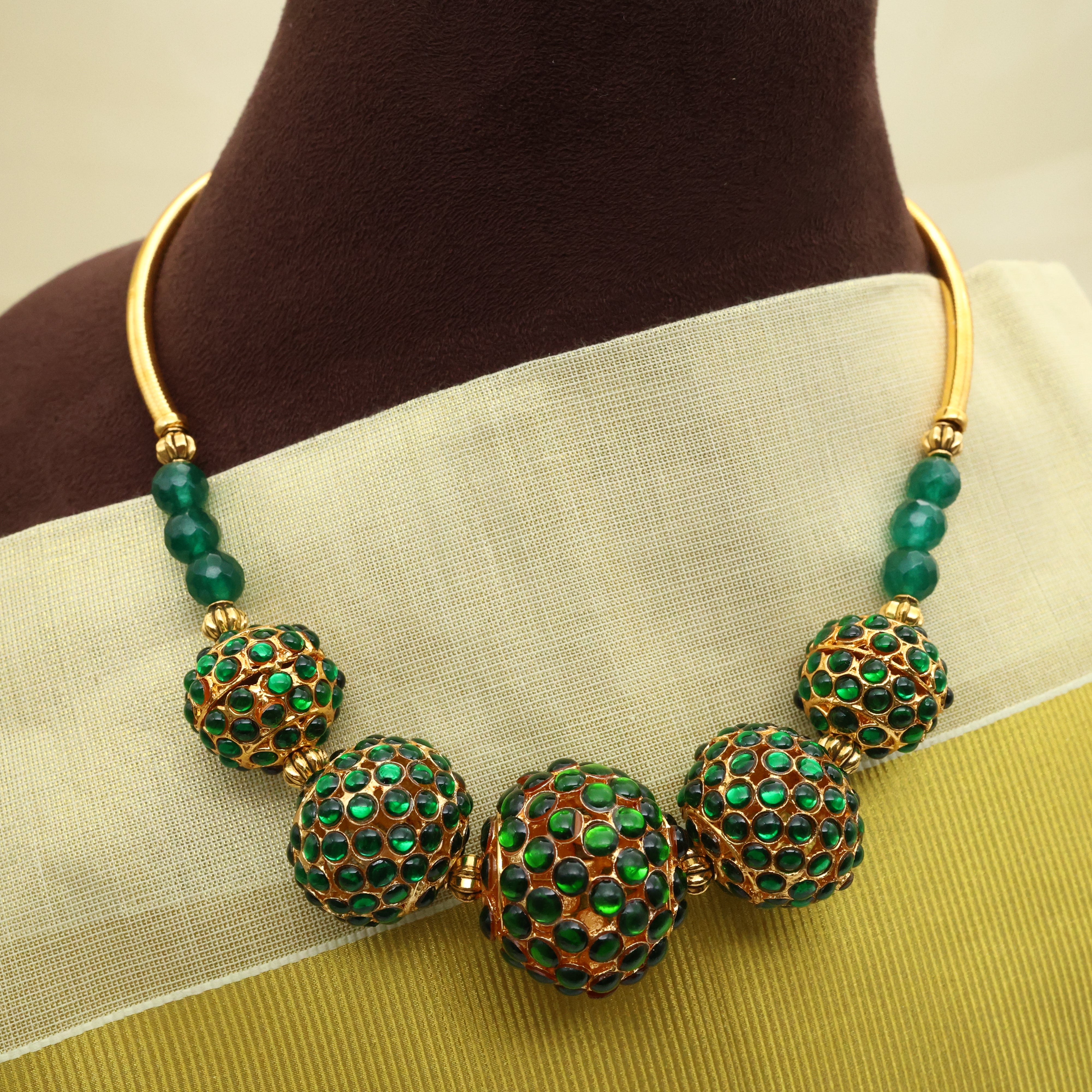 Handmade Kemp Balls Hasli Necklace - Green