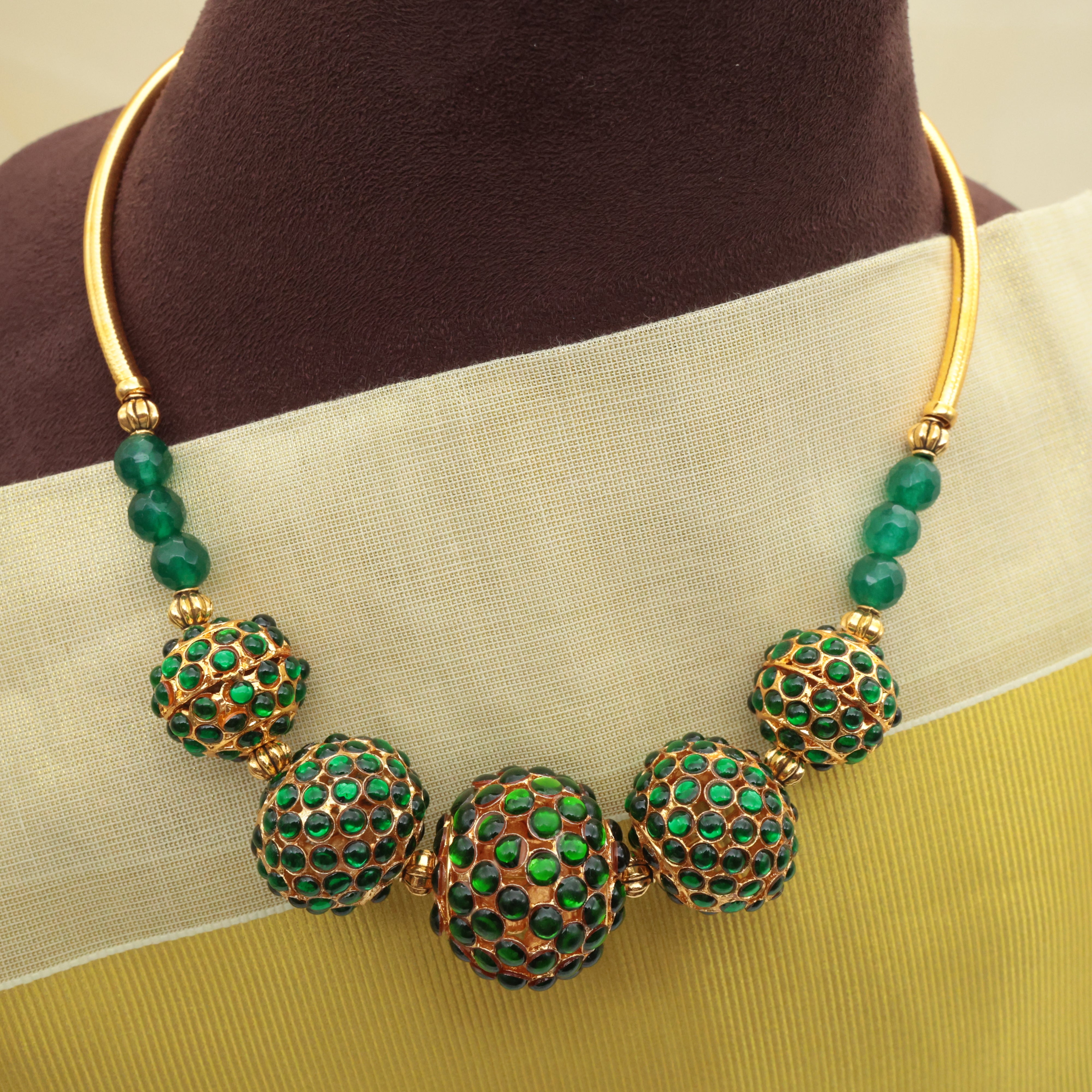 Handmade Kemp Balls Hasli Necklace - Green