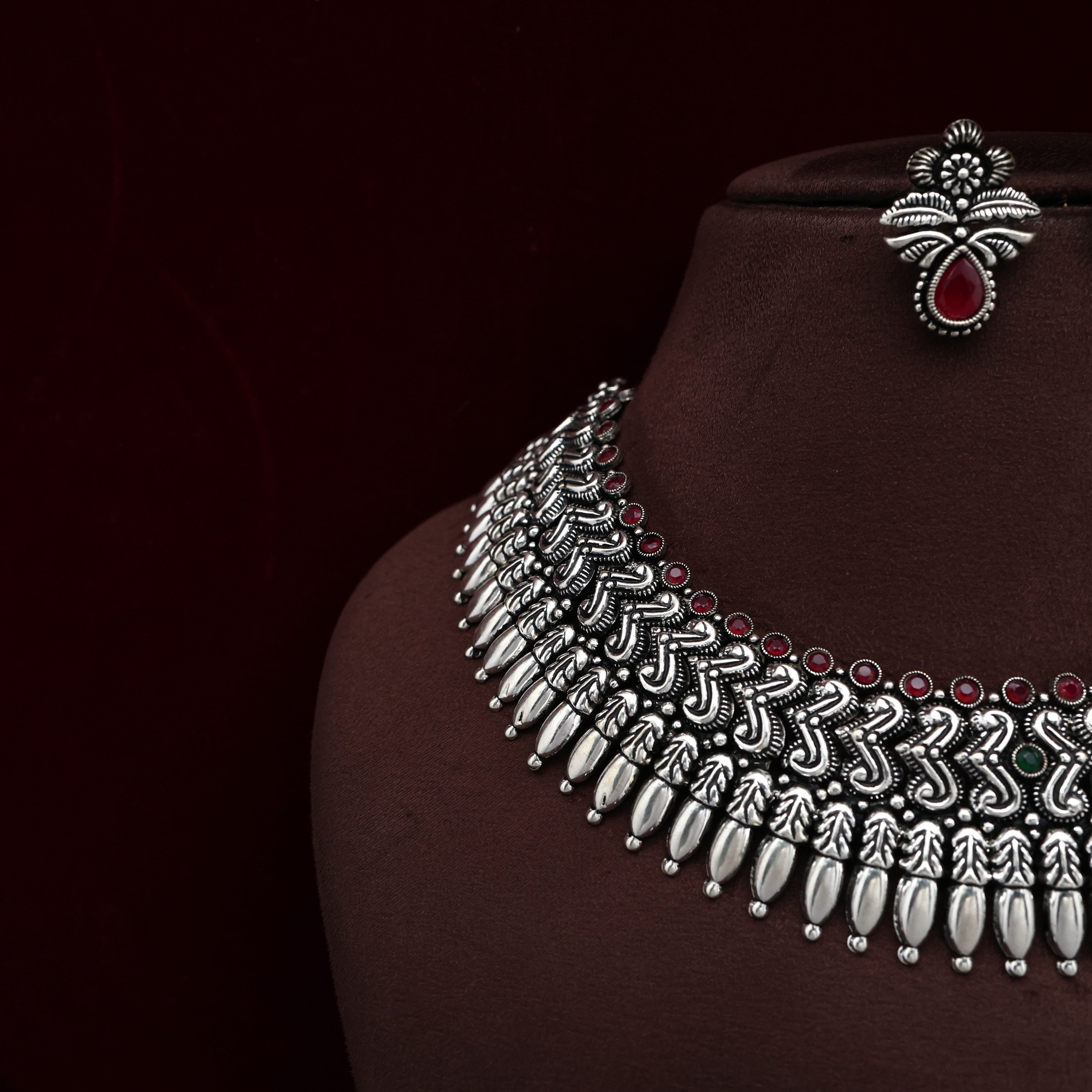 Silver Look Kolhapuri Mulla Mottu Floral Bridal Necklace Set
