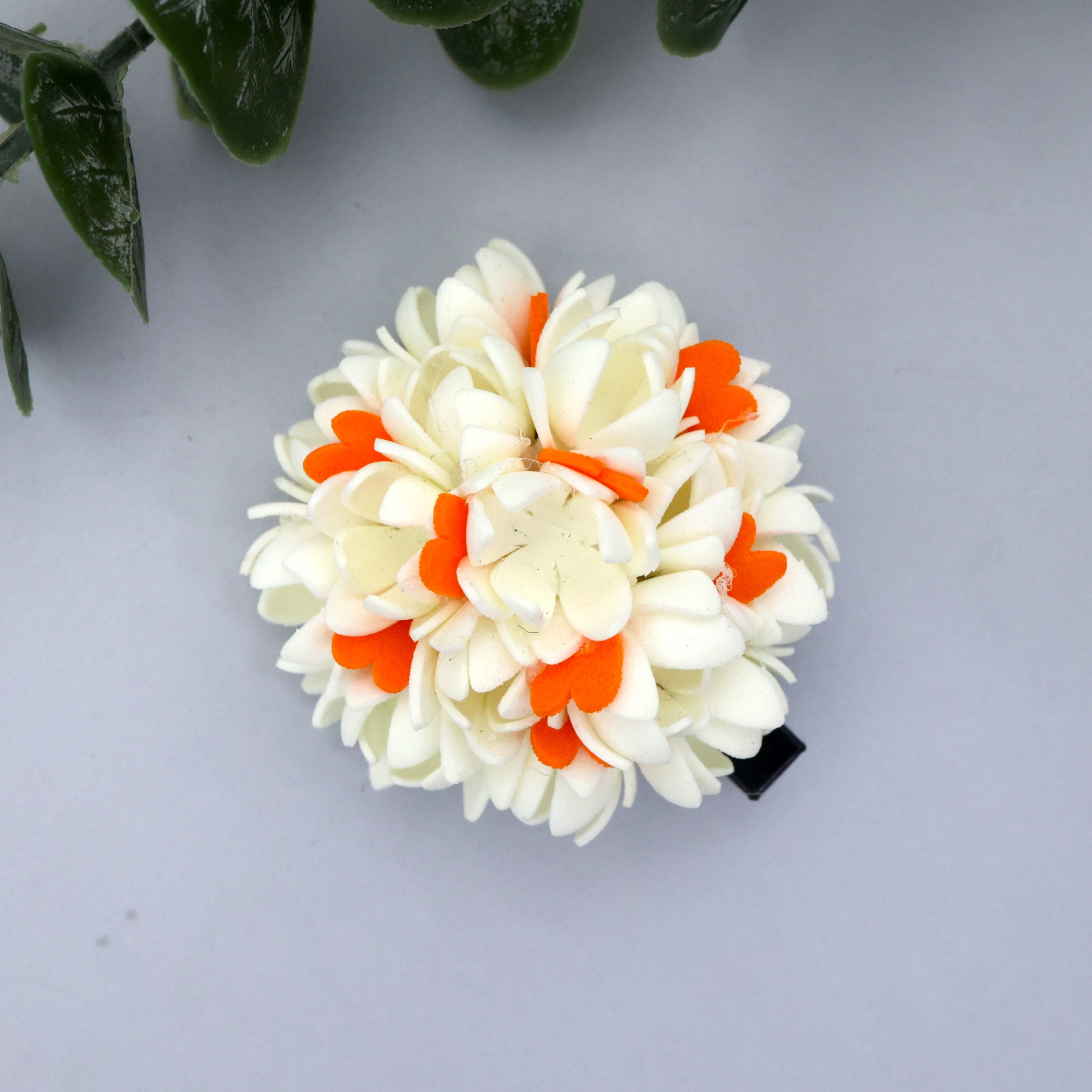 Handmade Real Look Foam Malli Kanakambaram Alligator Hair Pin