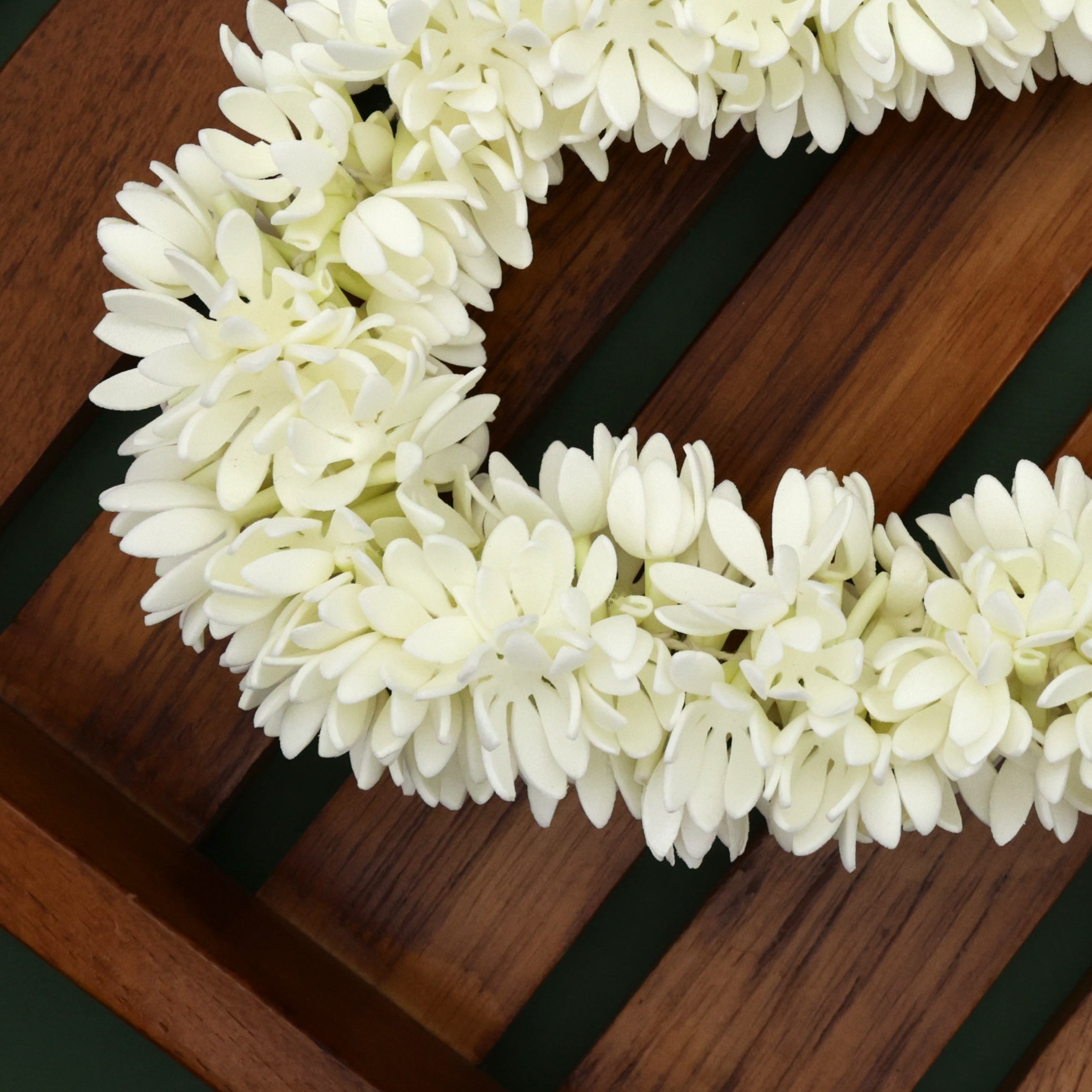 Handmade Reusable Foam Bloomed Nithyamalli Flower String