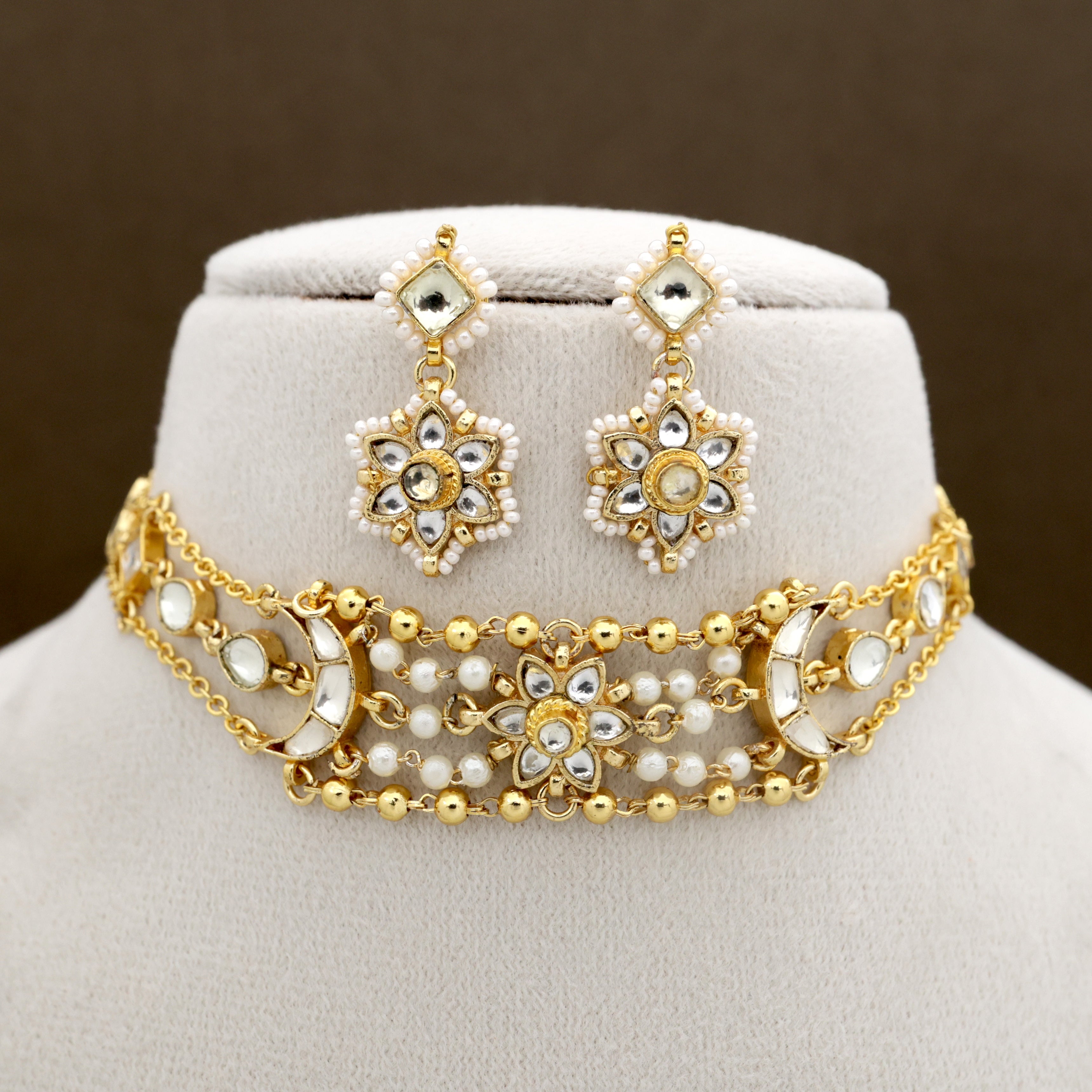 Premium Gold Tone Pachi Kundan Two In One Sheeshpool/Mathapatti Choker Set