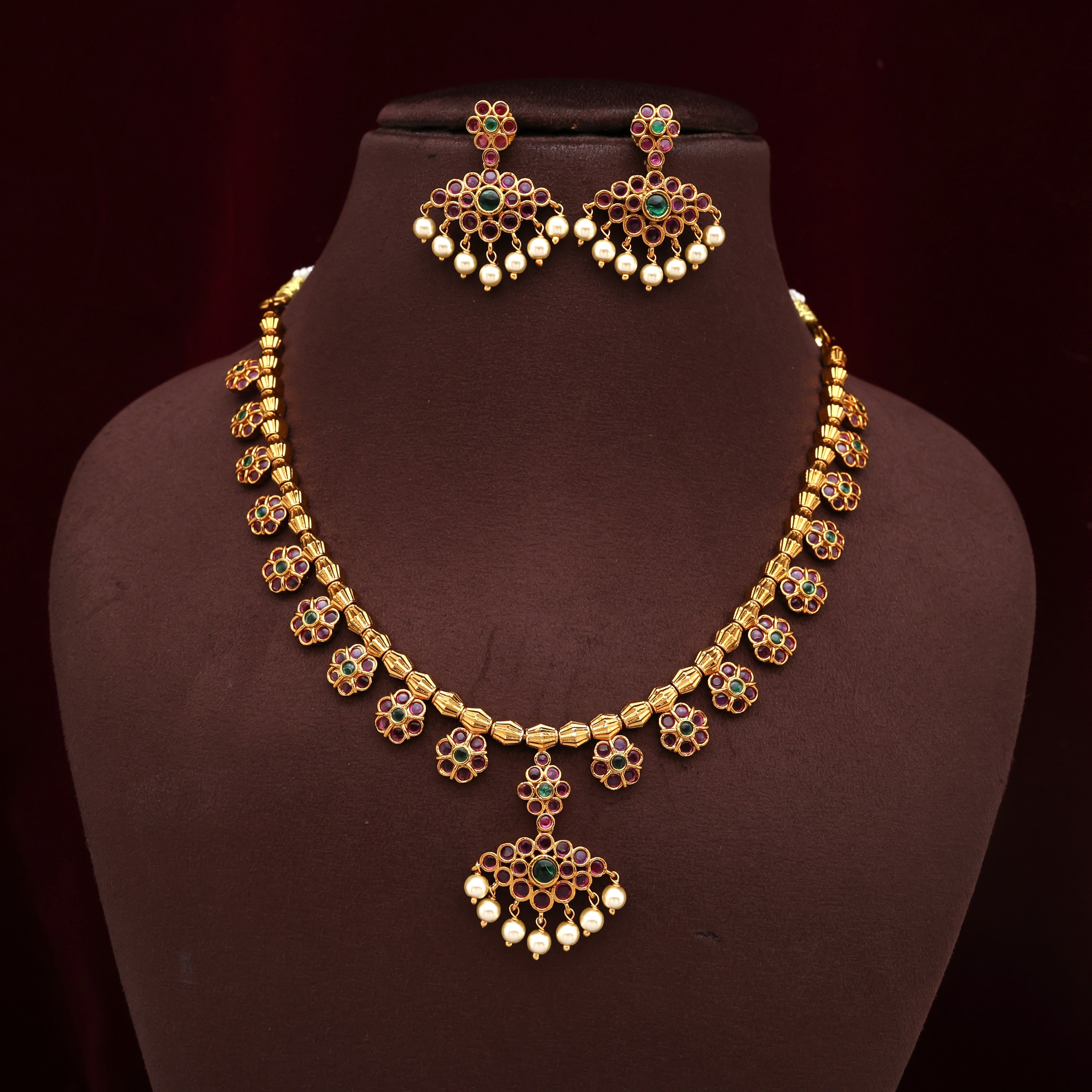 Vintage Attigai Style Classic 7 Petals Flower Necklace Set