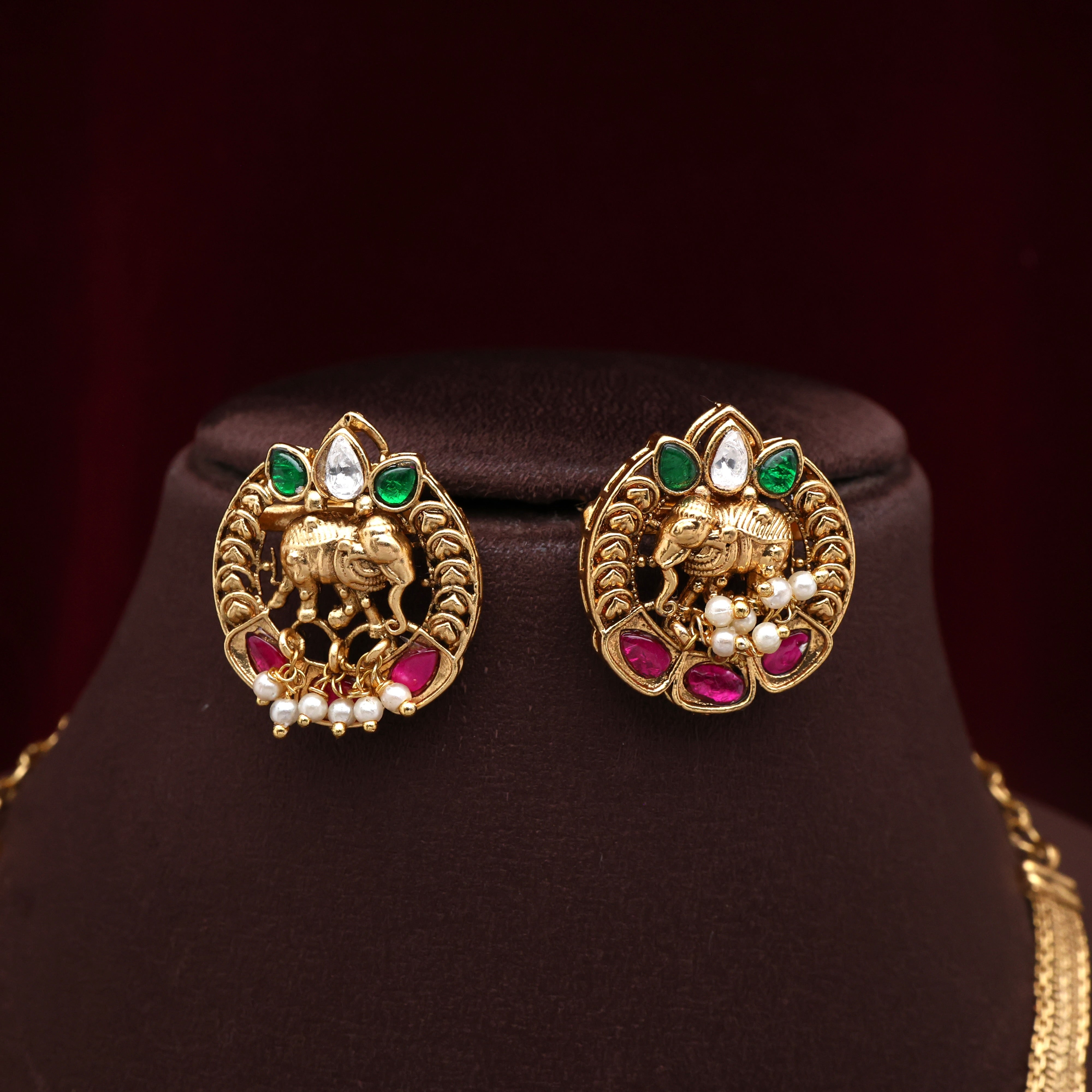 Royal Elephants Moissanite Kundan Chakra Pendant Necklace Set