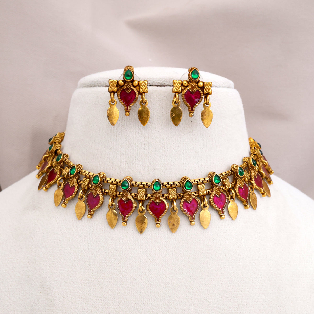 Kemp Enamel Palakka Elakkathali Choker Necklace Set - Rani Pink